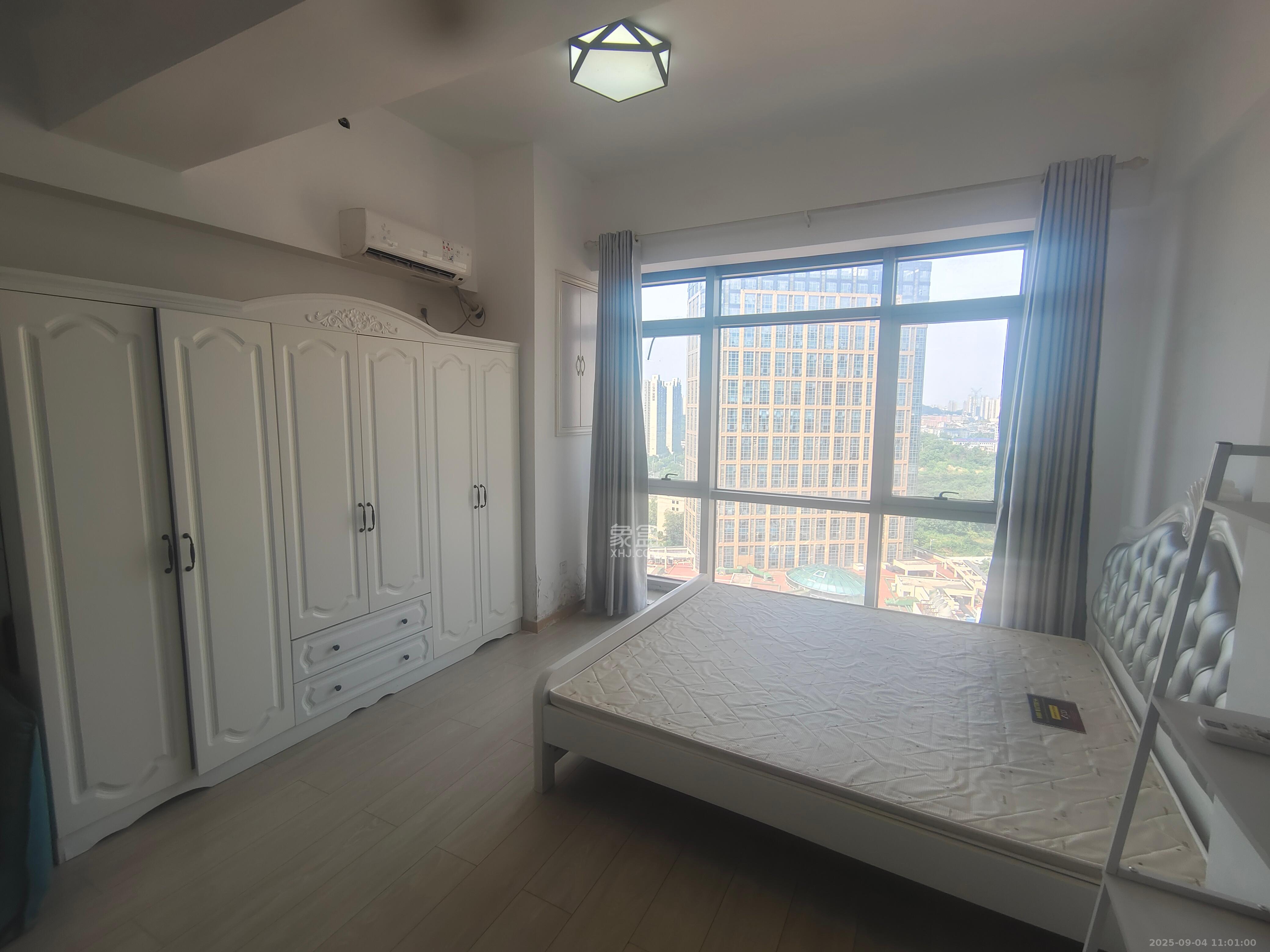 奥克斯缔壹城  1室1厅1卫    1300.0元/月室内图