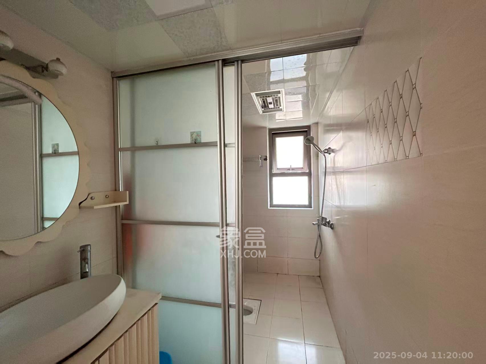 怡海星城  3室2厅2卫    1800.0元/月室内图