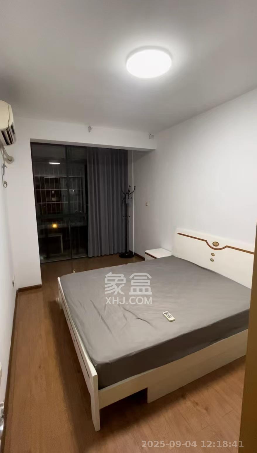 华天LOHO小镇 3室2厅2卫 1800.0元/月 华天LOHO小镇 3室2厅2卫 1800.0元/月室内图