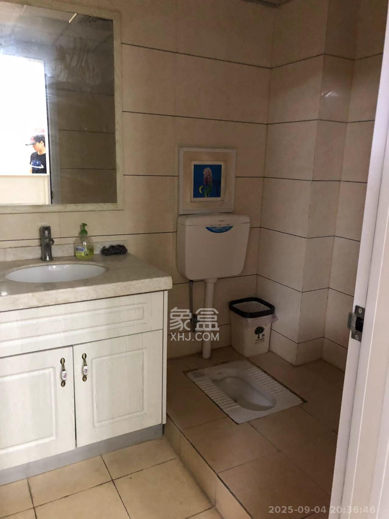 蓝湾国际广场 1室1厅1卫 2600.0元/月 蓝湾国际广场 1室1厅1卫 2600.0元/月室内图