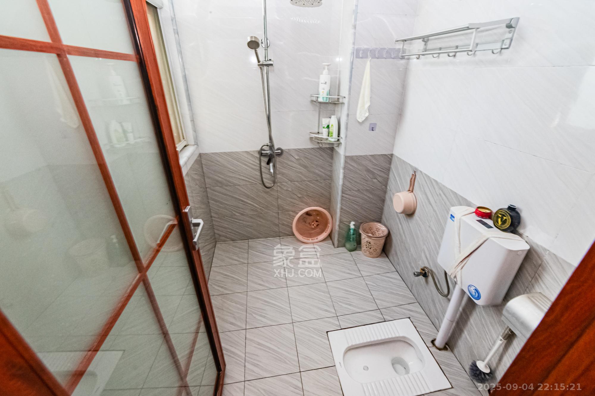 北辰三角洲C3区 3室2厅2卫 193.0万 北辰三角洲C3区 3室2厅2卫 193.0万卫生间