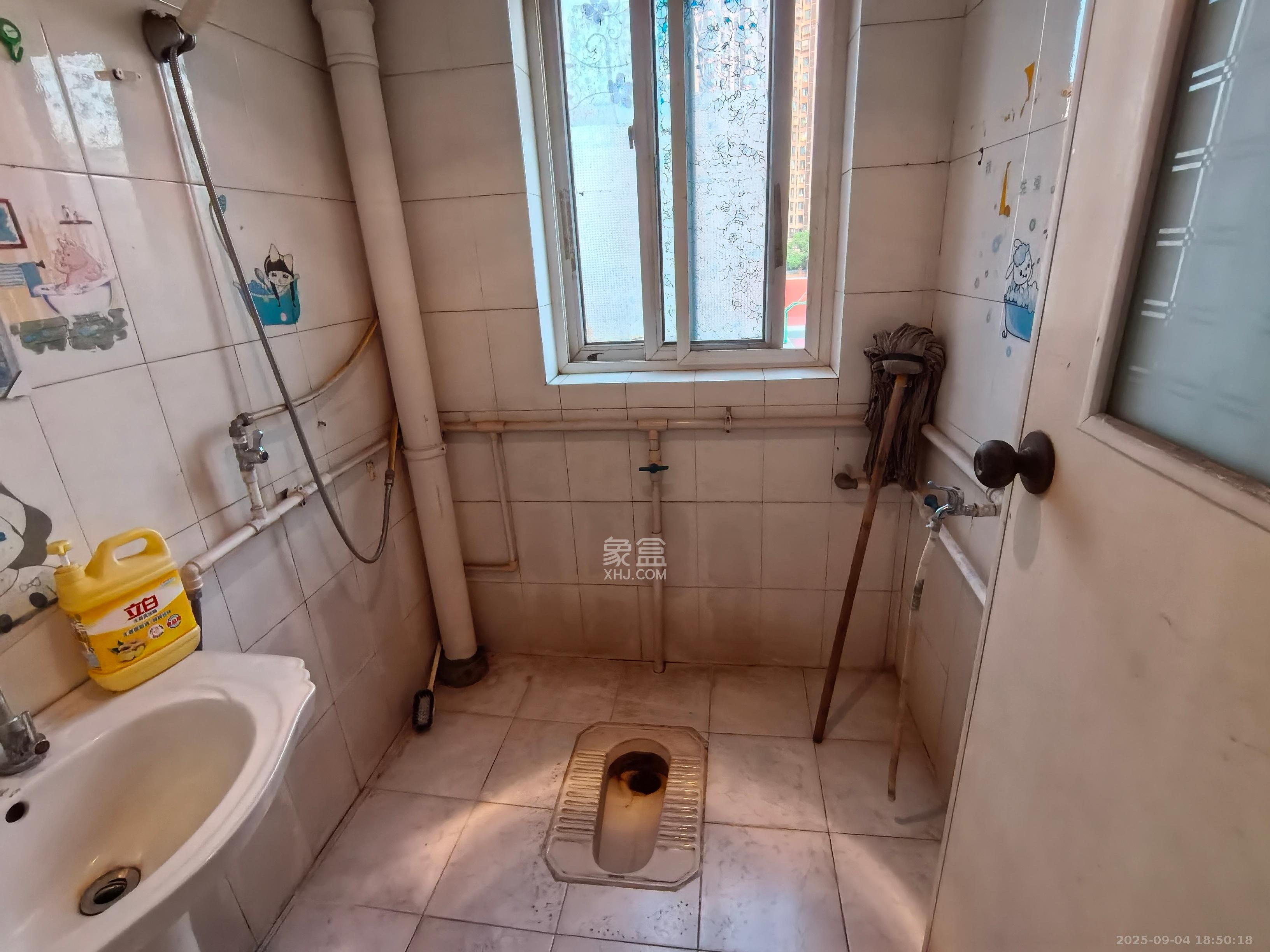 融城花苑  2室1厅1卫    1100.0元/月 融城花苑  2室1厅1卫    1100.0元/月室内图