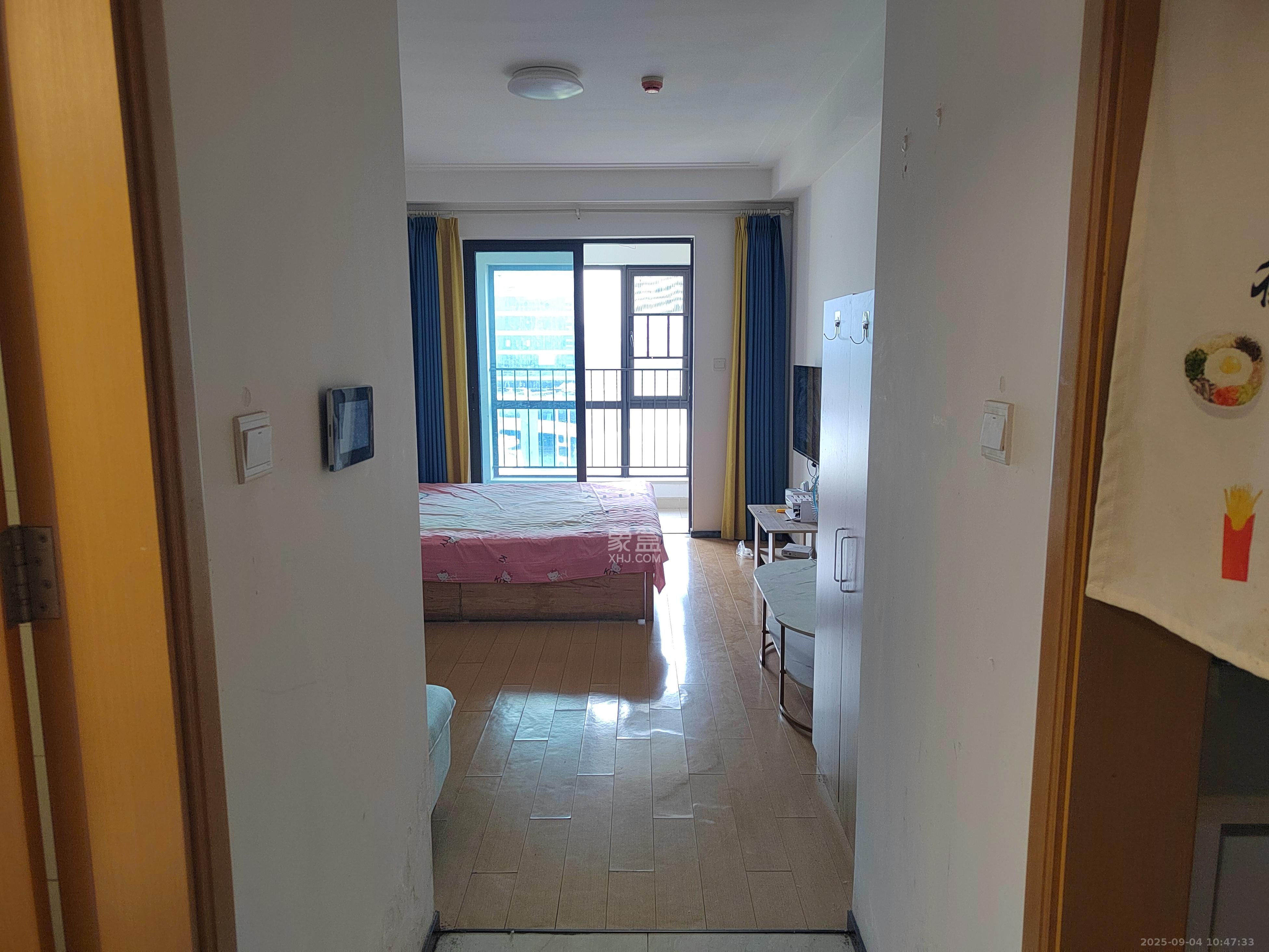 中海新城熙岸（中信新城五期）  1室1厅1卫    1000.0元/月室内图