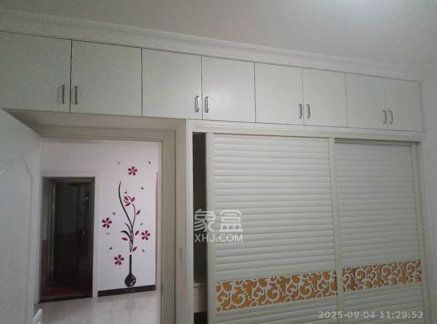 丽发新城  2室2厅1卫    1800.0元/月室内图