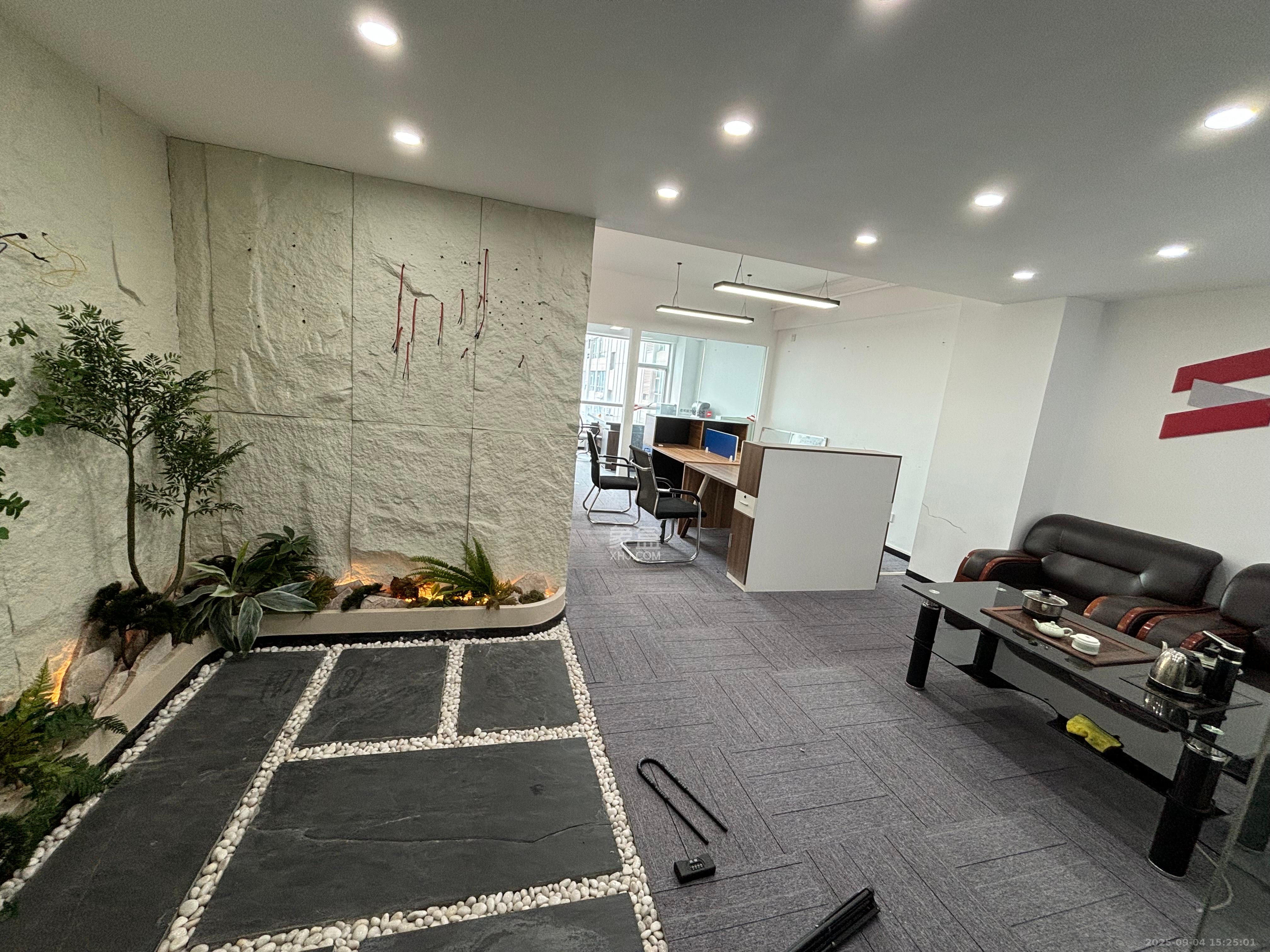 五一新干线  1室1厅1卫    4200.0元/月