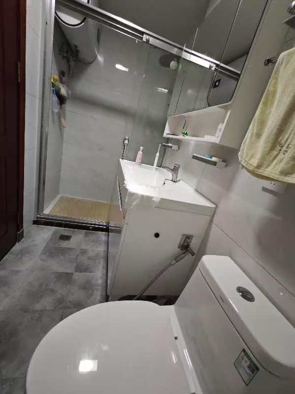 绿地海德公馆 2室2厅1卫 3200.0元/月 绿地海德公馆 2室2厅1卫 3200.0元/月室内图