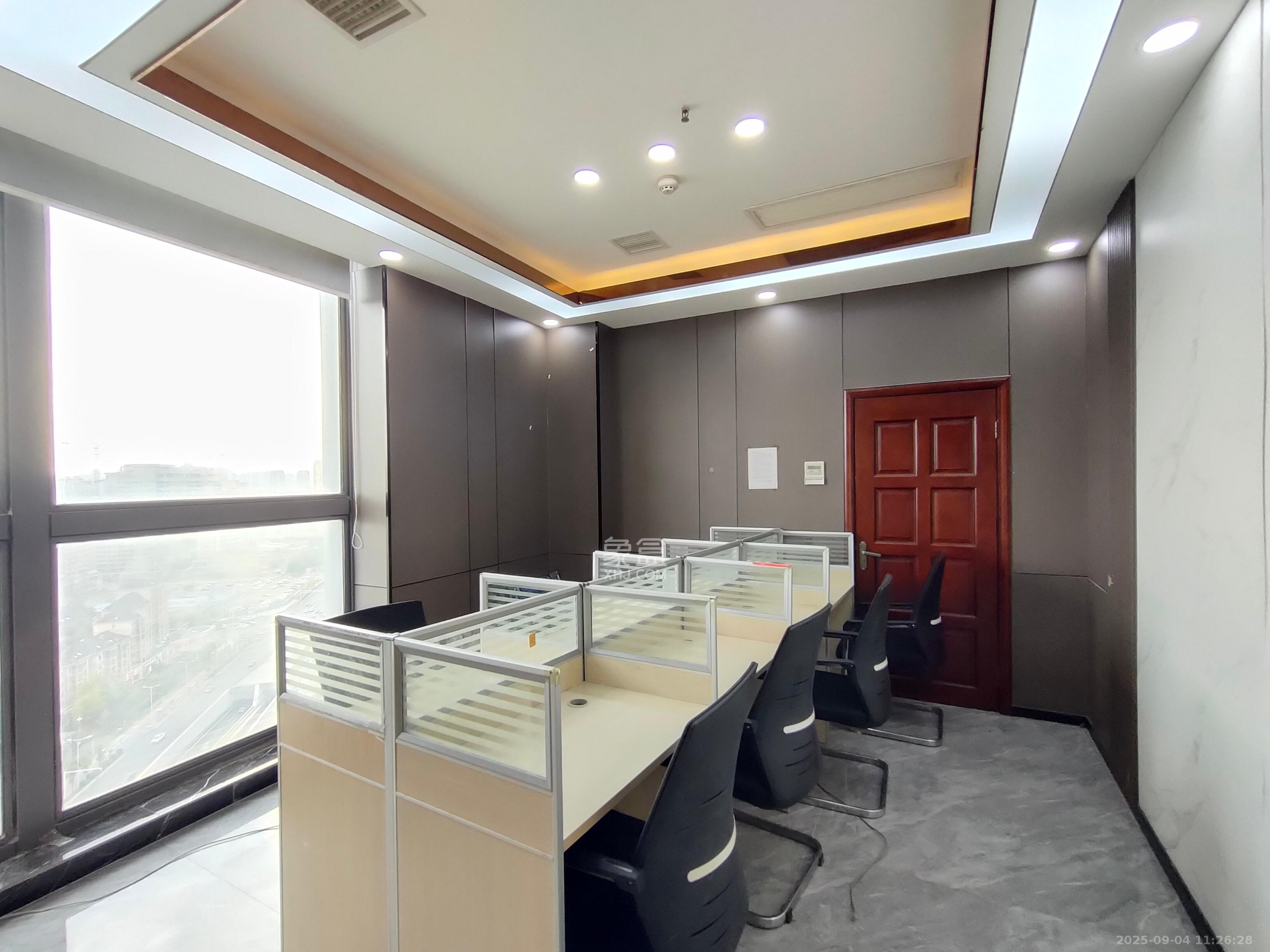 年华世嘉酒店(原:延年世嘉酒店)  4室1厅2卫    13000.0元/月 年华世嘉酒店(原:延年世嘉酒店)  4室1厅2卫    13000.0元/月室内图