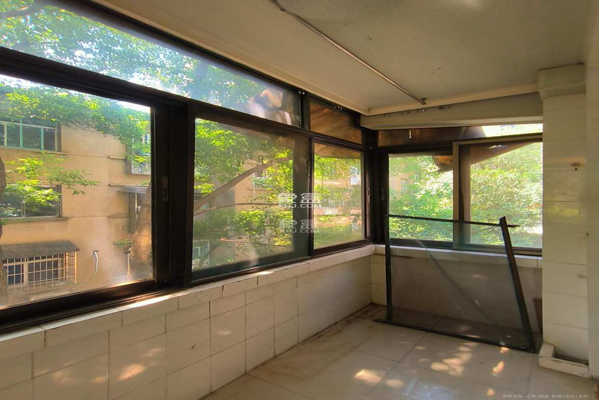 电影院宿舍 2室1厅1卫 2600.0元/月 电影院宿舍 2室1厅1卫 2600.0元/月室内图