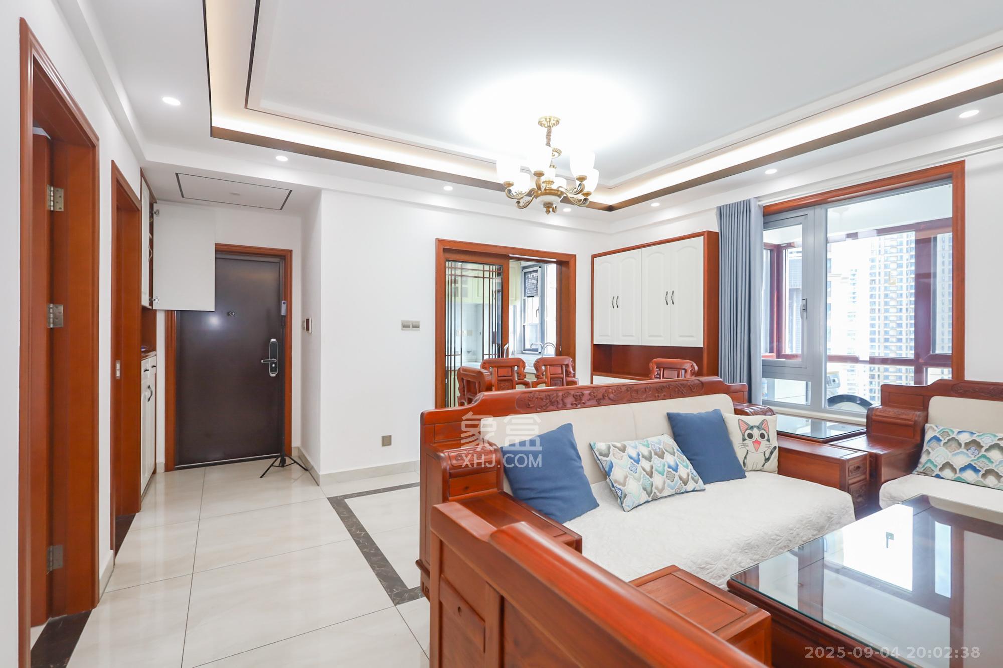 保利天禧D区  4室2厅2卫    215.0万其他