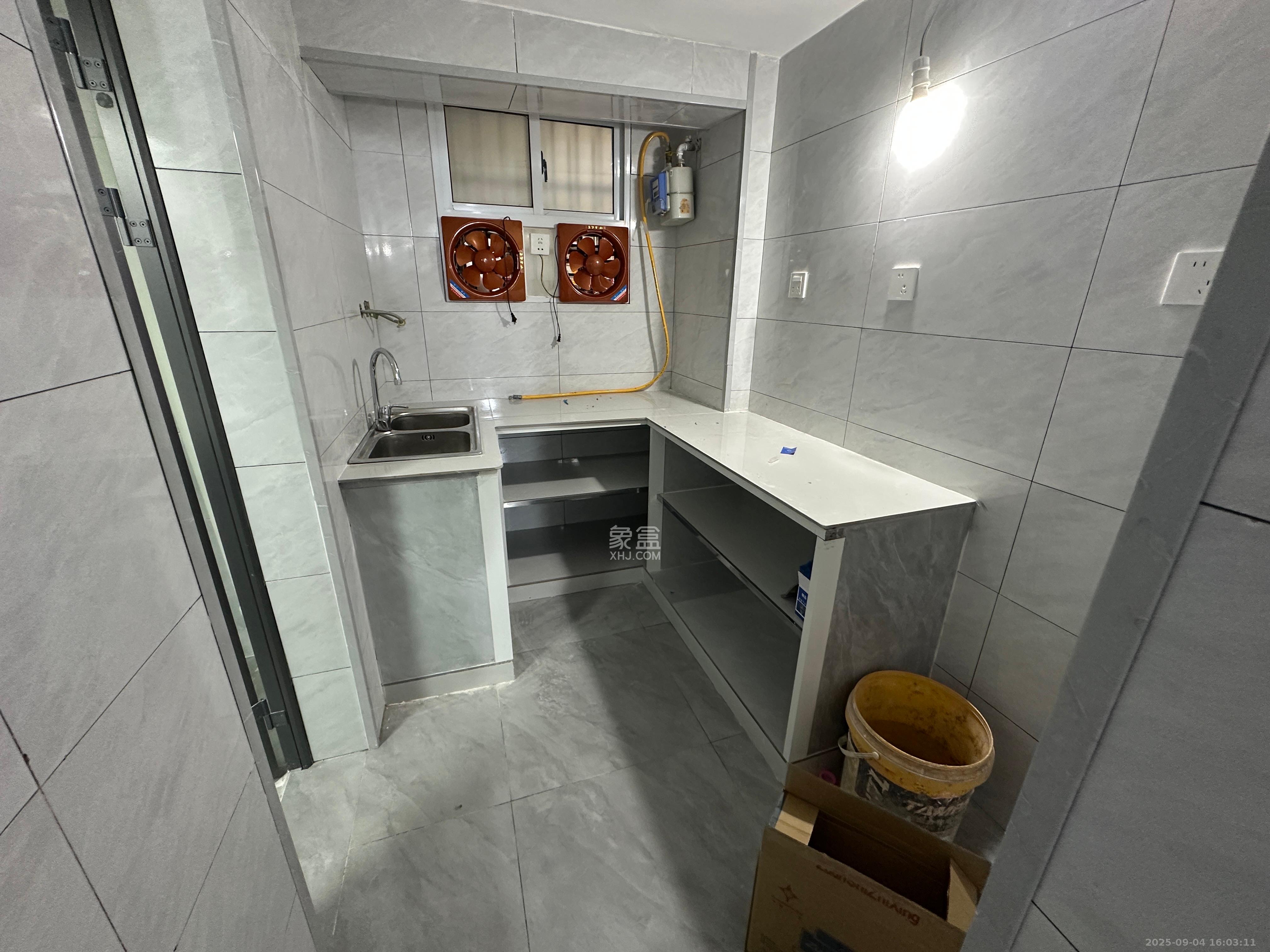 涂家冲社区（涂新小区、农商银行宿舍）  2室1厅1卫    1500.0元/月室内图