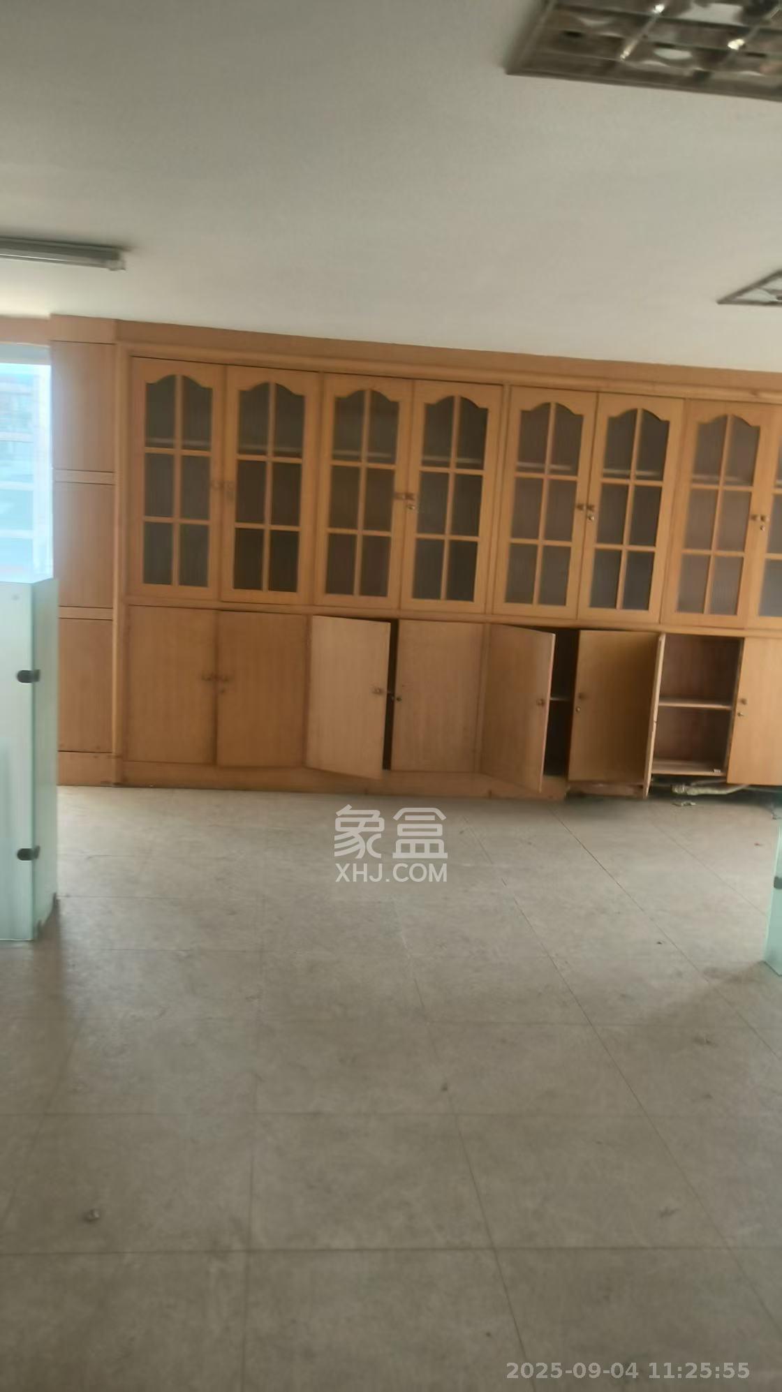 华盛花园   946.37㎡      27000.0元/月室内图