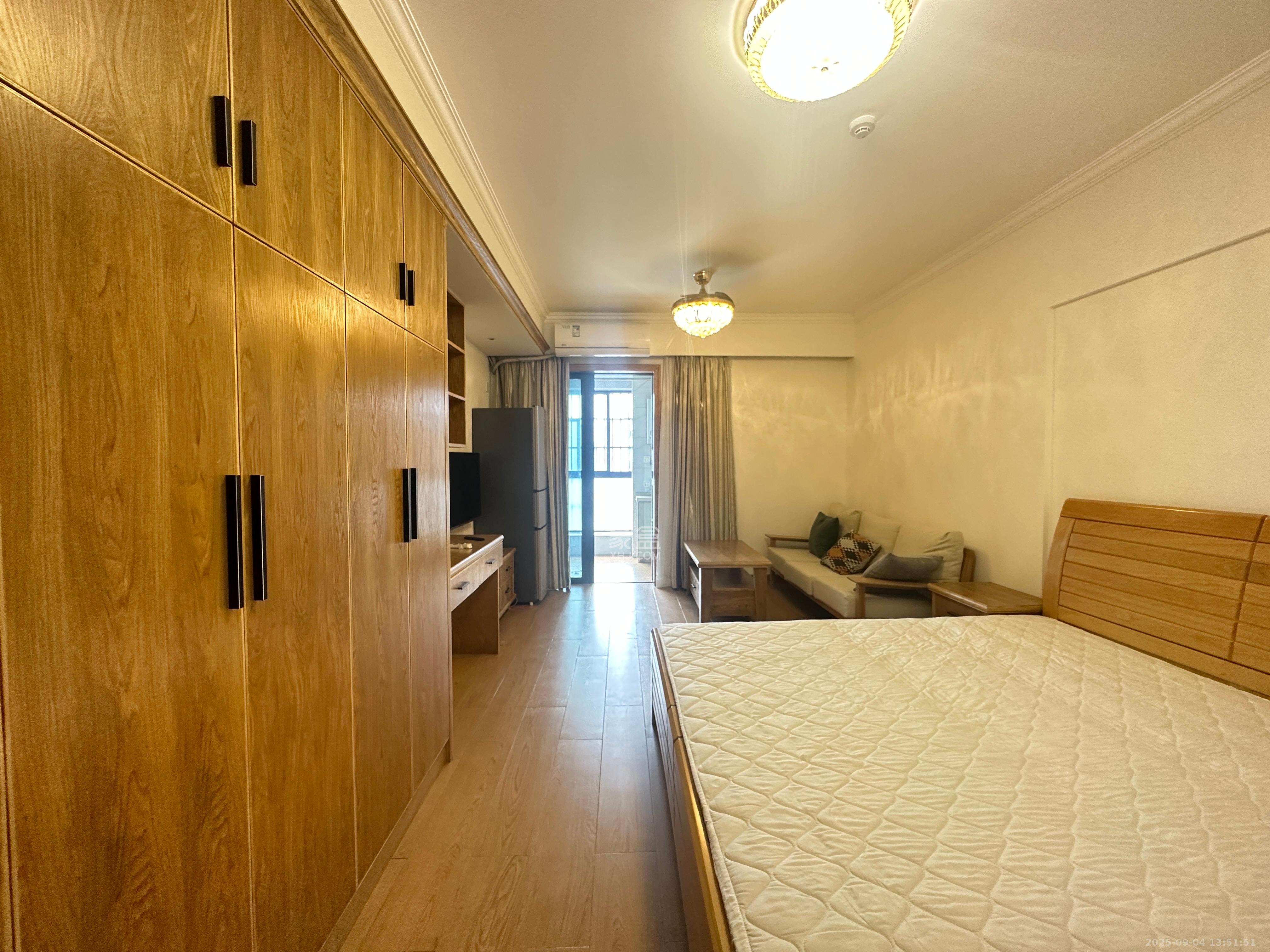 国泰九龙湾  1室1厅1卫    1400.0元/月 国泰九龙湾  1室1厅1卫    1400.0元/月室内图