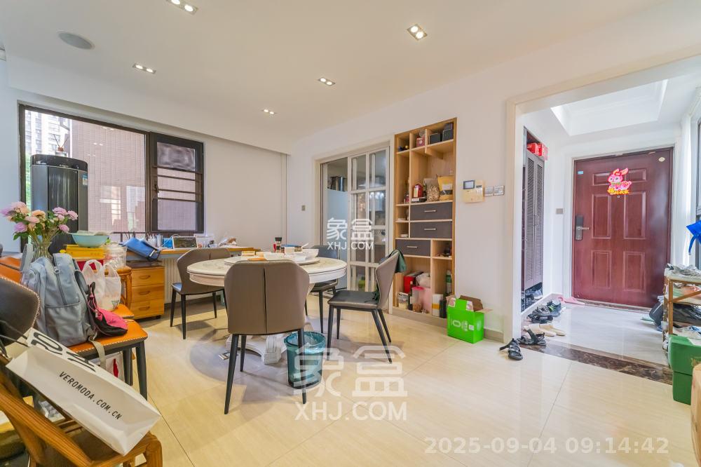 华润凤凰城三期 4室2厅2卫 3300.0元/月 华润凤凰城三期 4室2厅2卫 3300.0元/月室内图