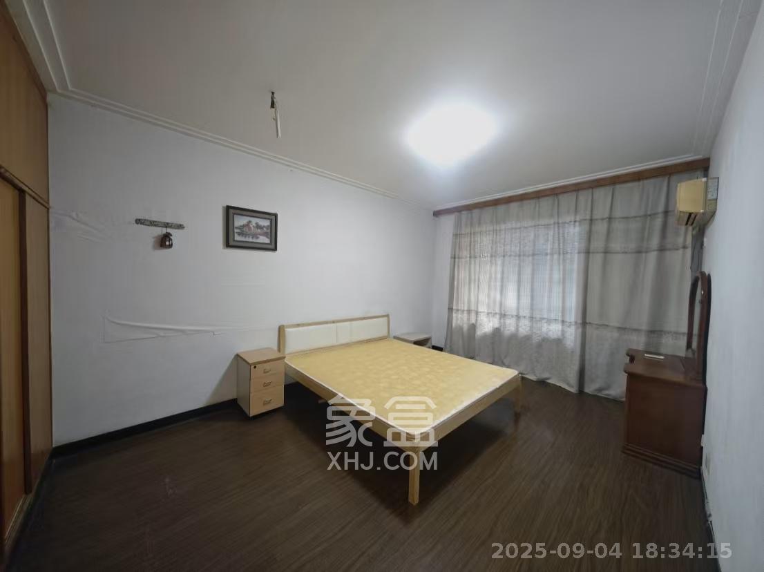 翡翠林居  2室2厅1卫   1650.00元/月室内图
