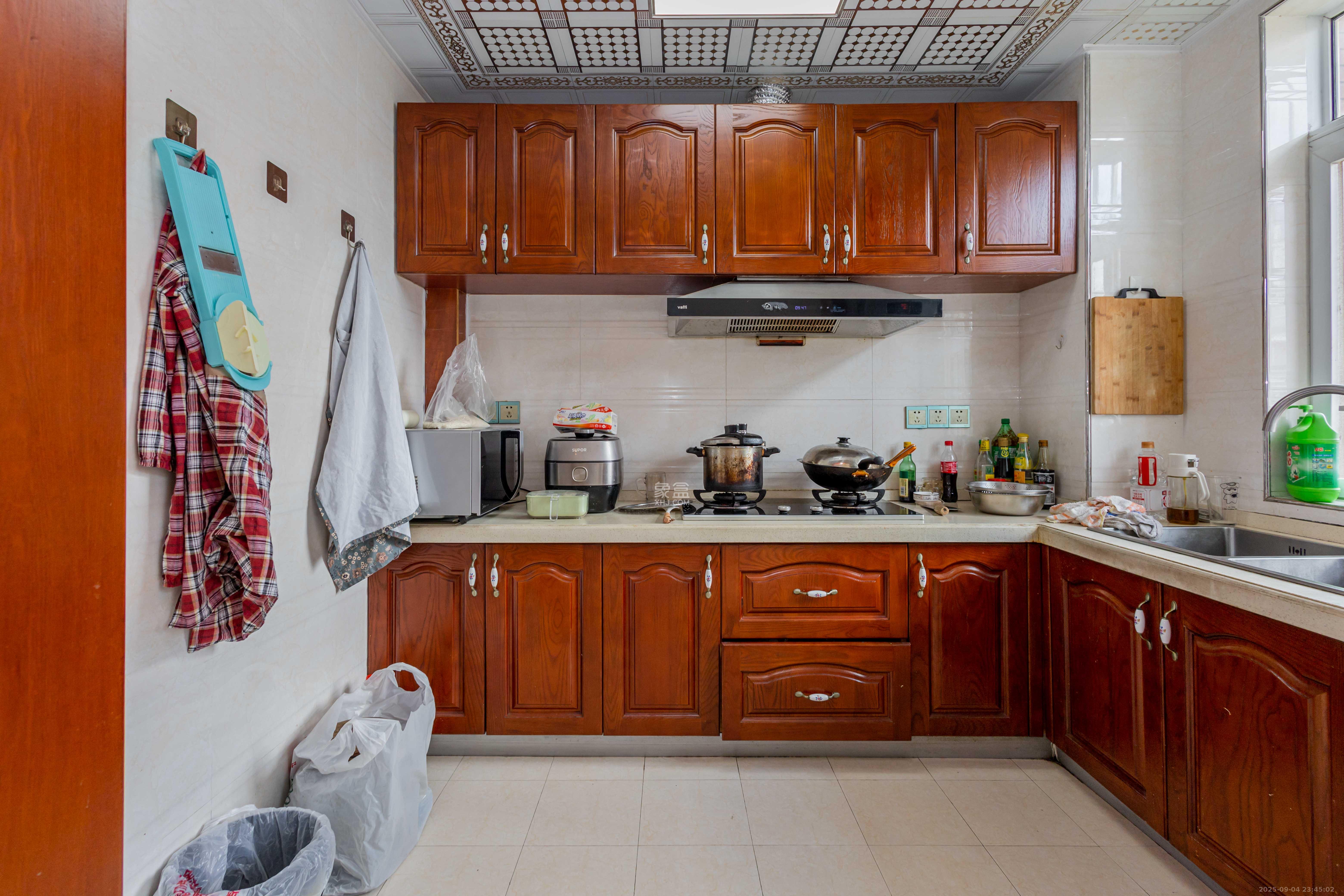 嘉盛和园 4室2厅2卫 99.78万 嘉盛和园 4室2厅2卫 99.78万厨房