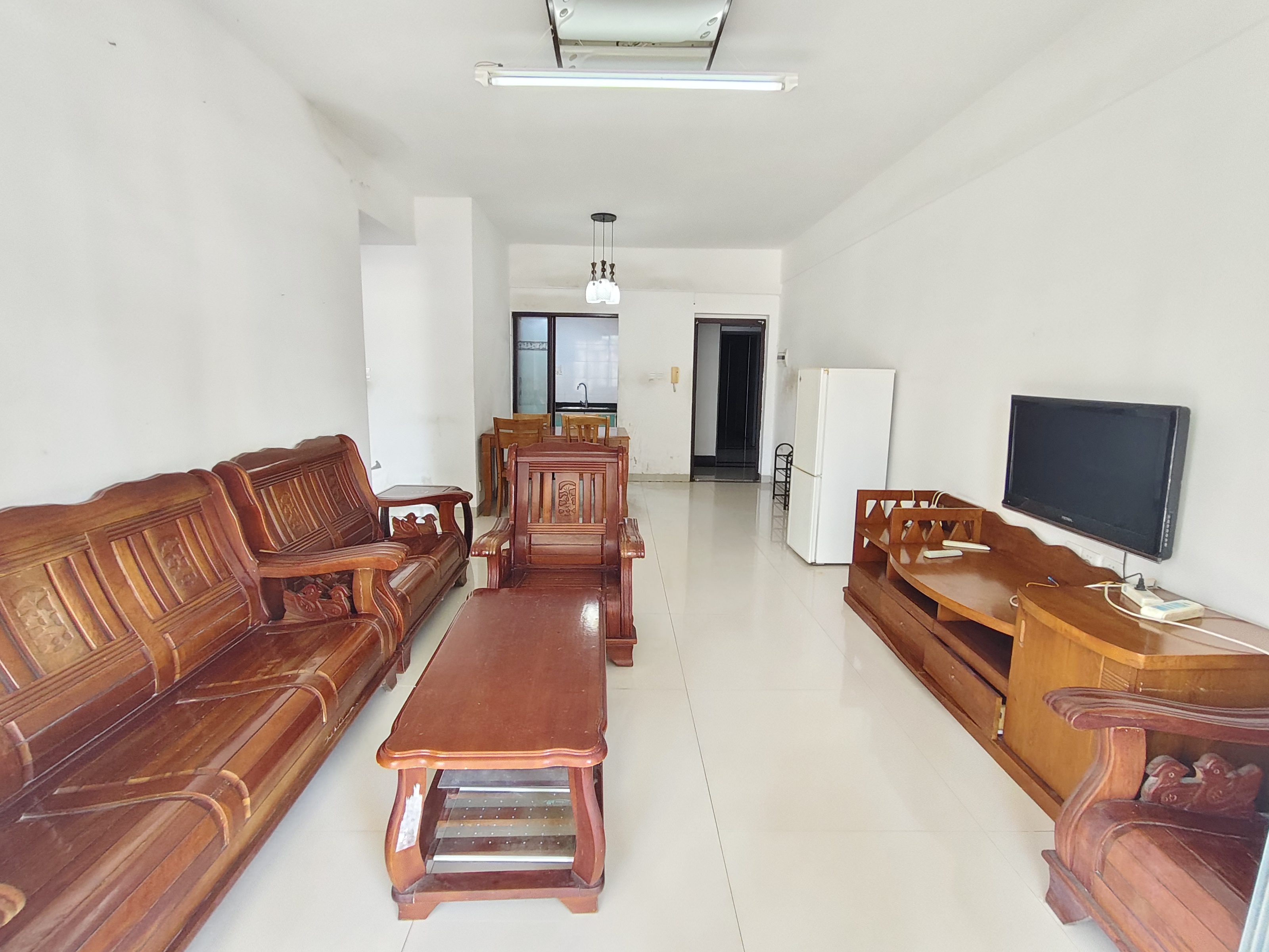 玉龙湾 2室2厅1卫 2200.0元/月 玉龙湾 2室2厅1卫 2200.0元/月室内图