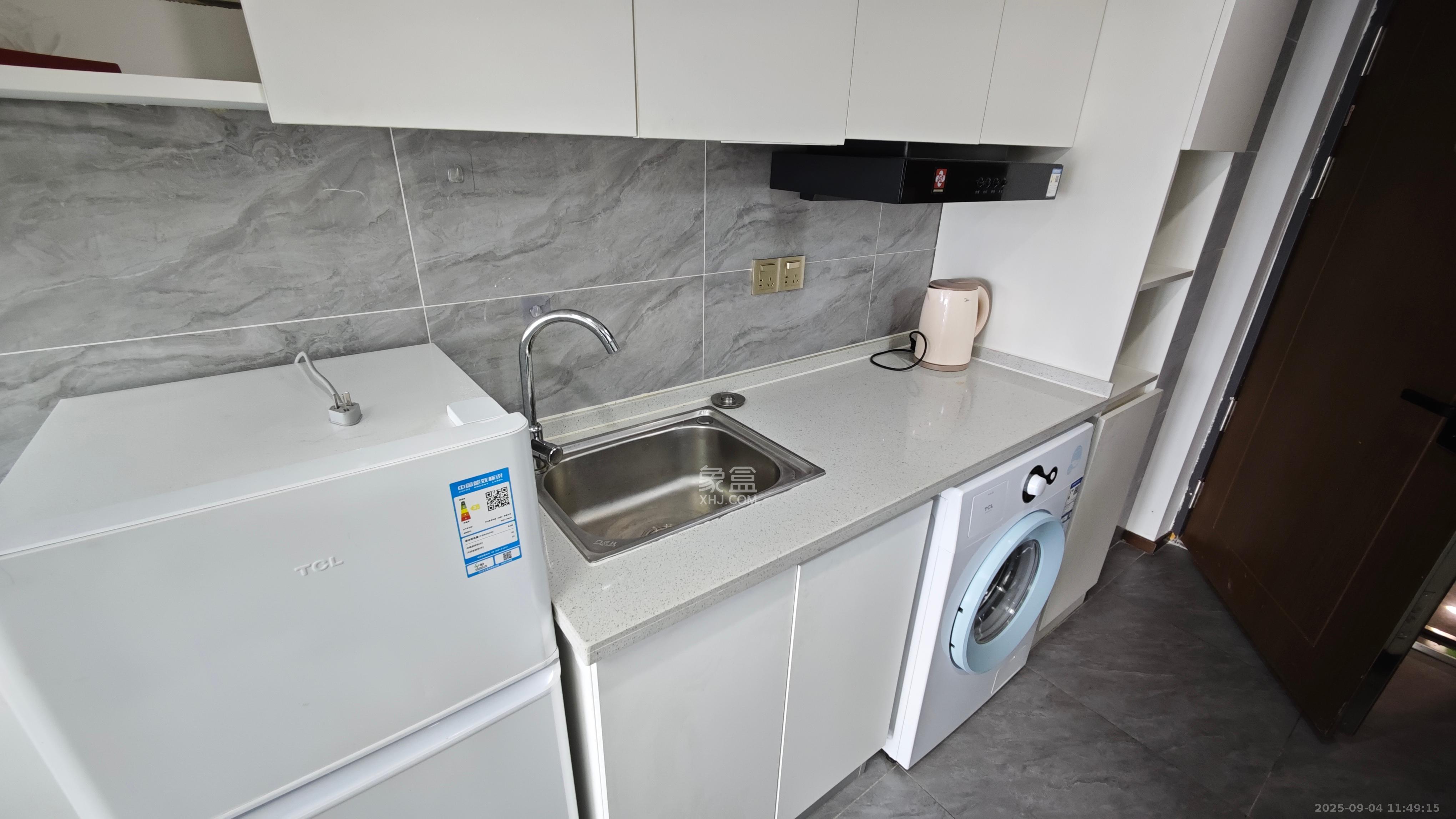 越秀悦湖台  1室0厅0卫    2700.0元/月 越秀悦湖台  1室0厅0卫    2700.0元/月室内图