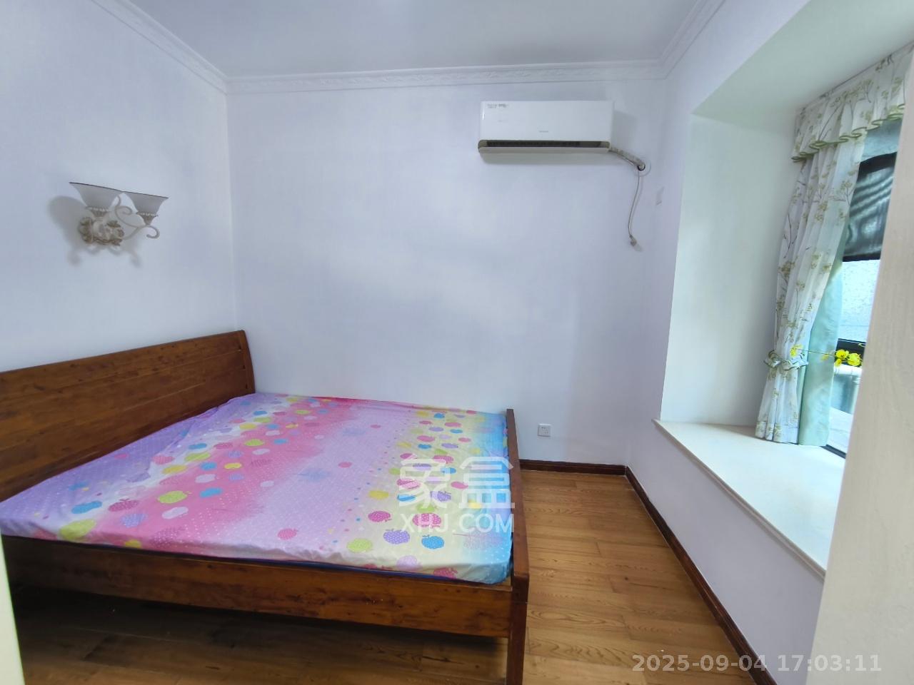 绿地公馆(绿地名邸)  3室2厅1卫    2500.0元/月 绿地公馆(绿地名邸)  3室2厅1卫    2500.0元/月室内图