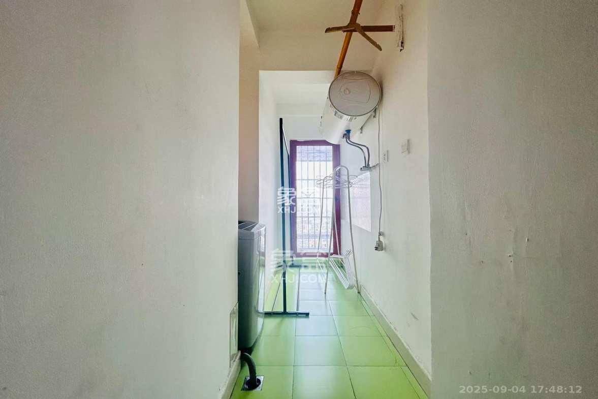 青和上座(上味舫大厦) 1室1厅1卫 2200.0元/月 青和上座(上味舫大厦) 1室1厅1卫 2200.0元/月室内图