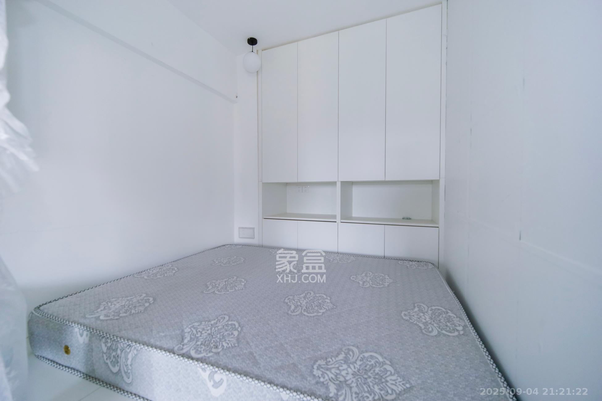 香颂国际  1室1厅1卫    39.8万卧室