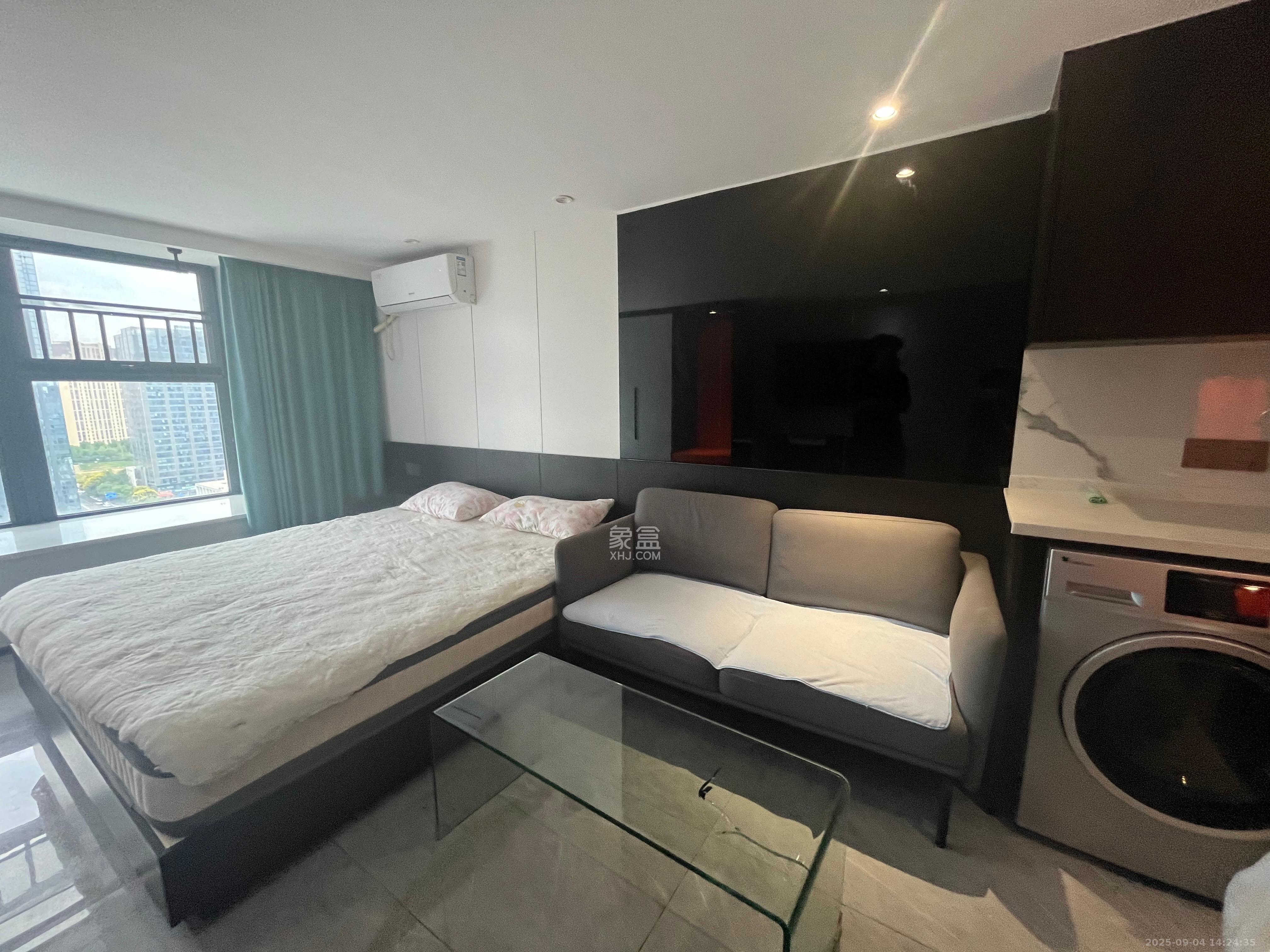 龙湖新壹城 1室1厅1卫 1600.0元/月 龙湖新壹城 1室1厅1卫 1600.0元/月室内图