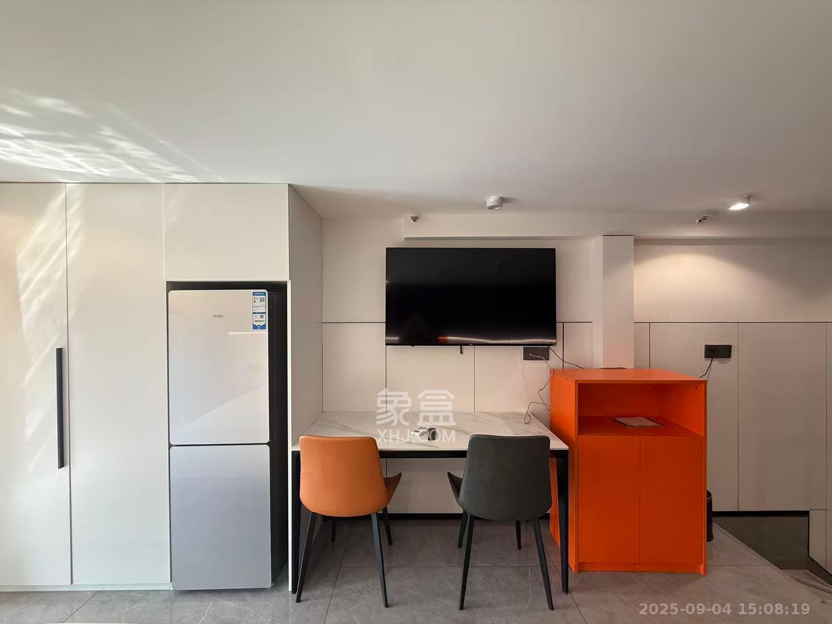 龙湖新壹城  1室1厅1卫    1600.0元/月室内图