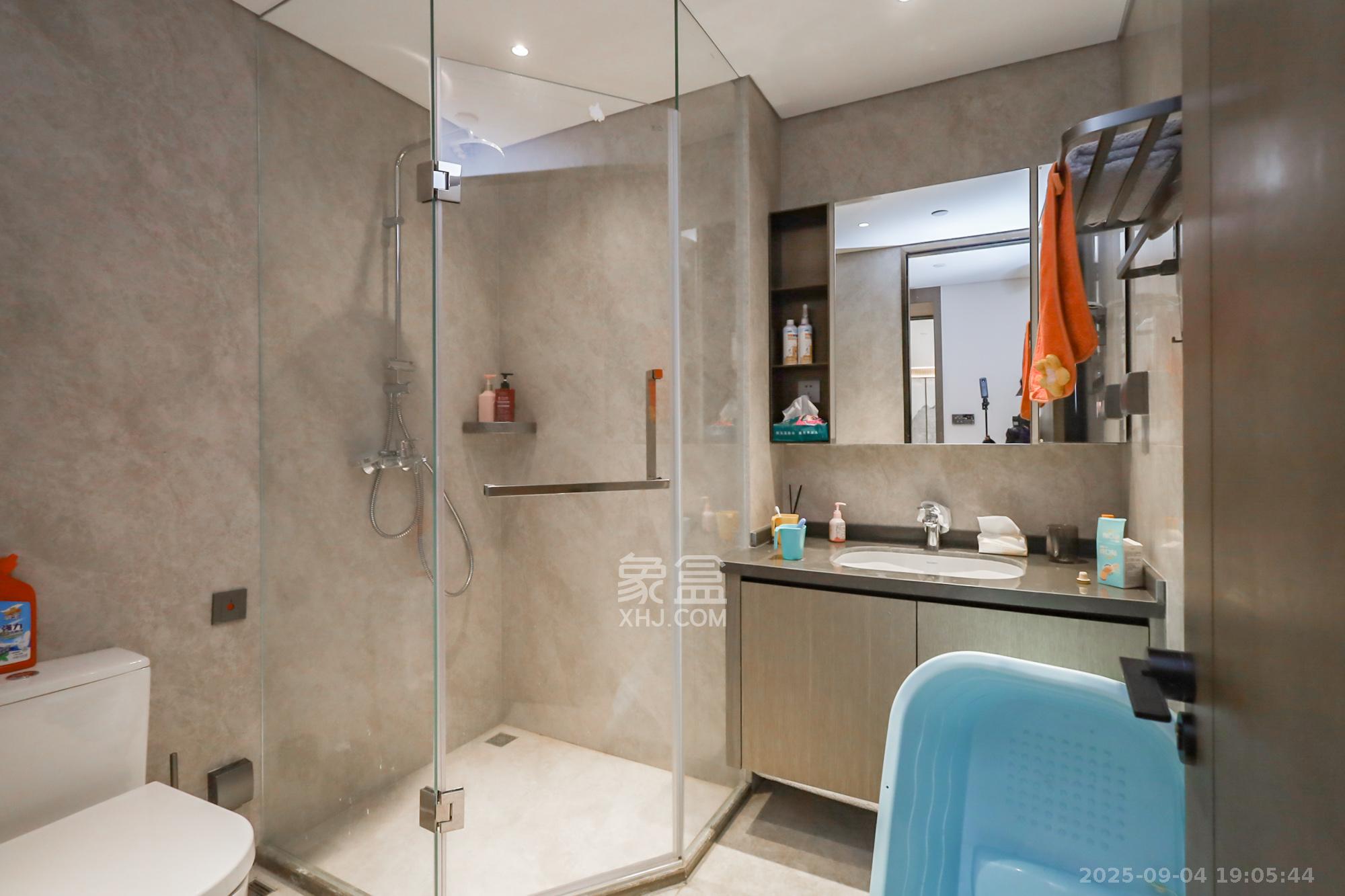 长沙悦府（华润万象城）  4室2厅3卫    568.0万卫生间