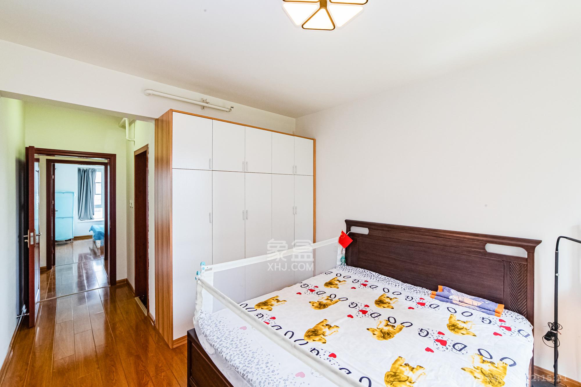 北辰三角洲C3区 3室2厅2卫 193.0万 北辰三角洲C3区 3室2厅2卫 193.0万卧室