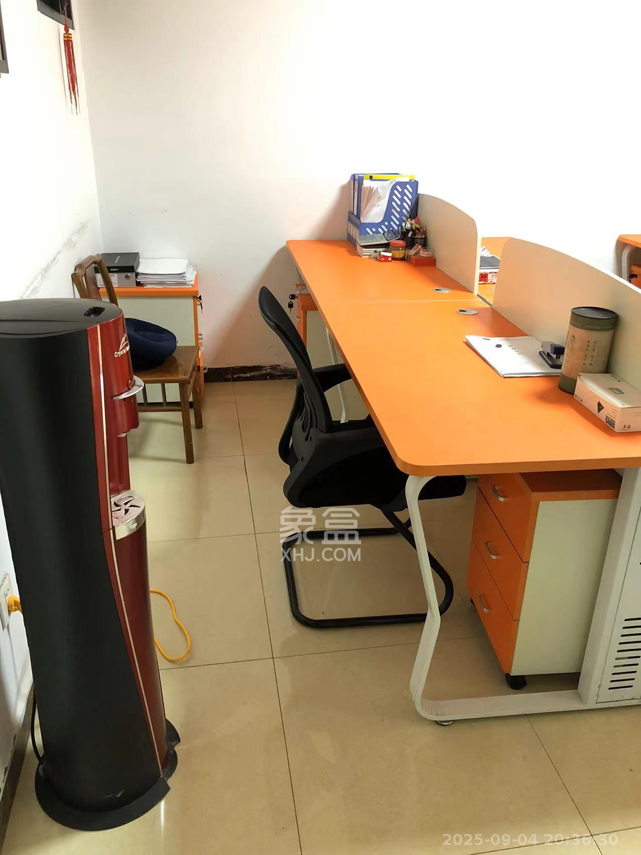 蓝湾国际广场 1室1厅1卫 2600.0元/月 蓝湾国际广场 1室1厅1卫 2600.0元/月室内图