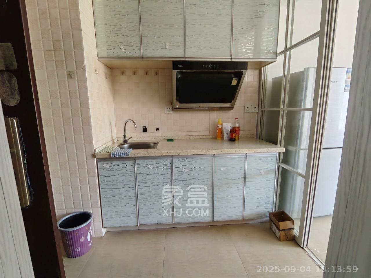 融科东南海  1室1厅1卫   1200.00元/月室内图