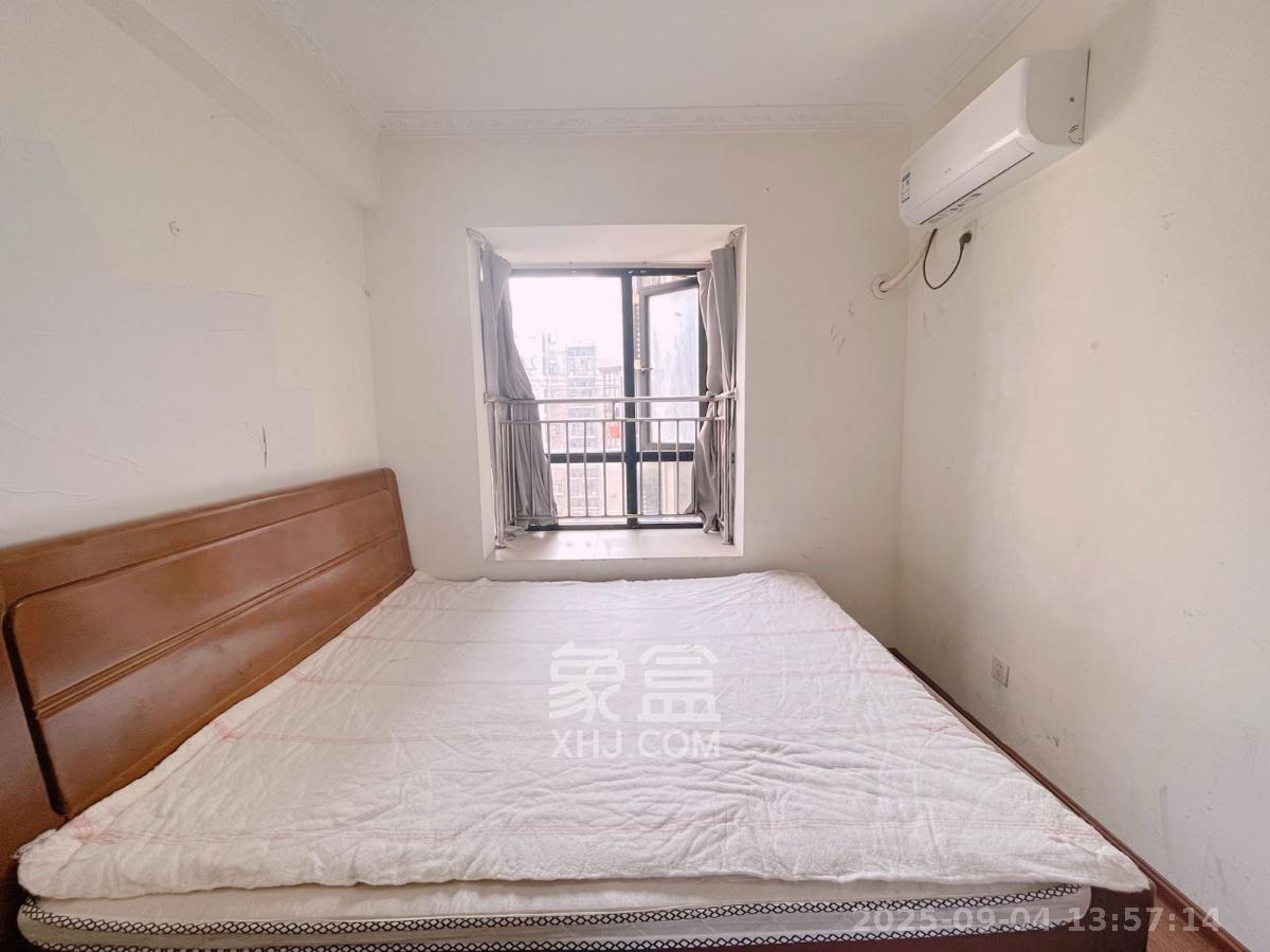 英郡年华 3室1厅2卫 2000.0元/月 英郡年华 3室1厅2卫 2000.0元/月室内图