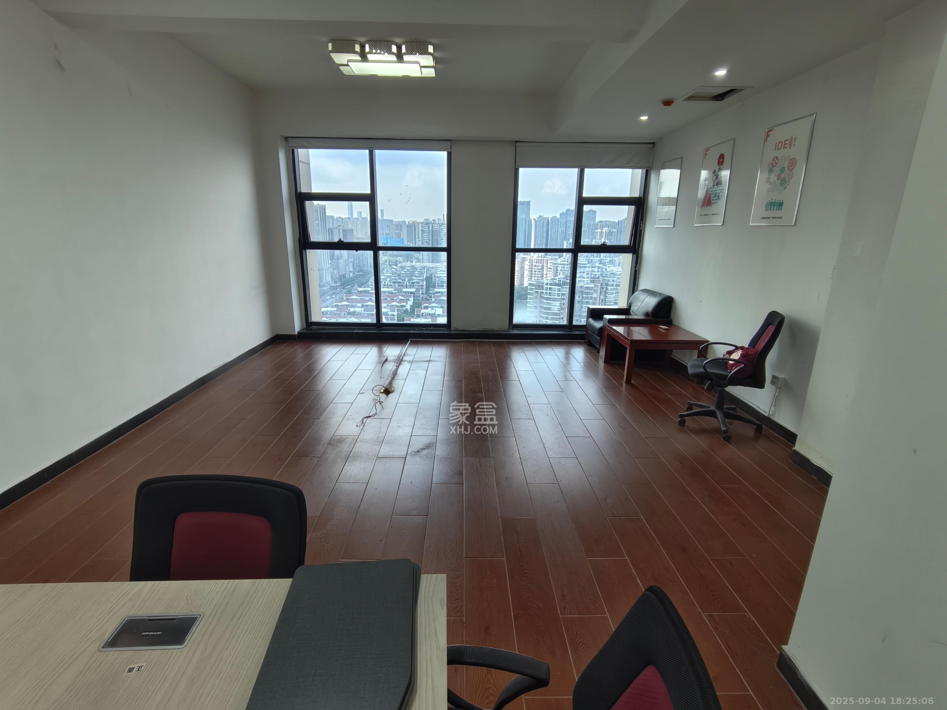 万坤图财富广场  1室1厅1卫    2600.0元/月 万坤图财富广场  1室1厅1卫    2600.0元/月室内图