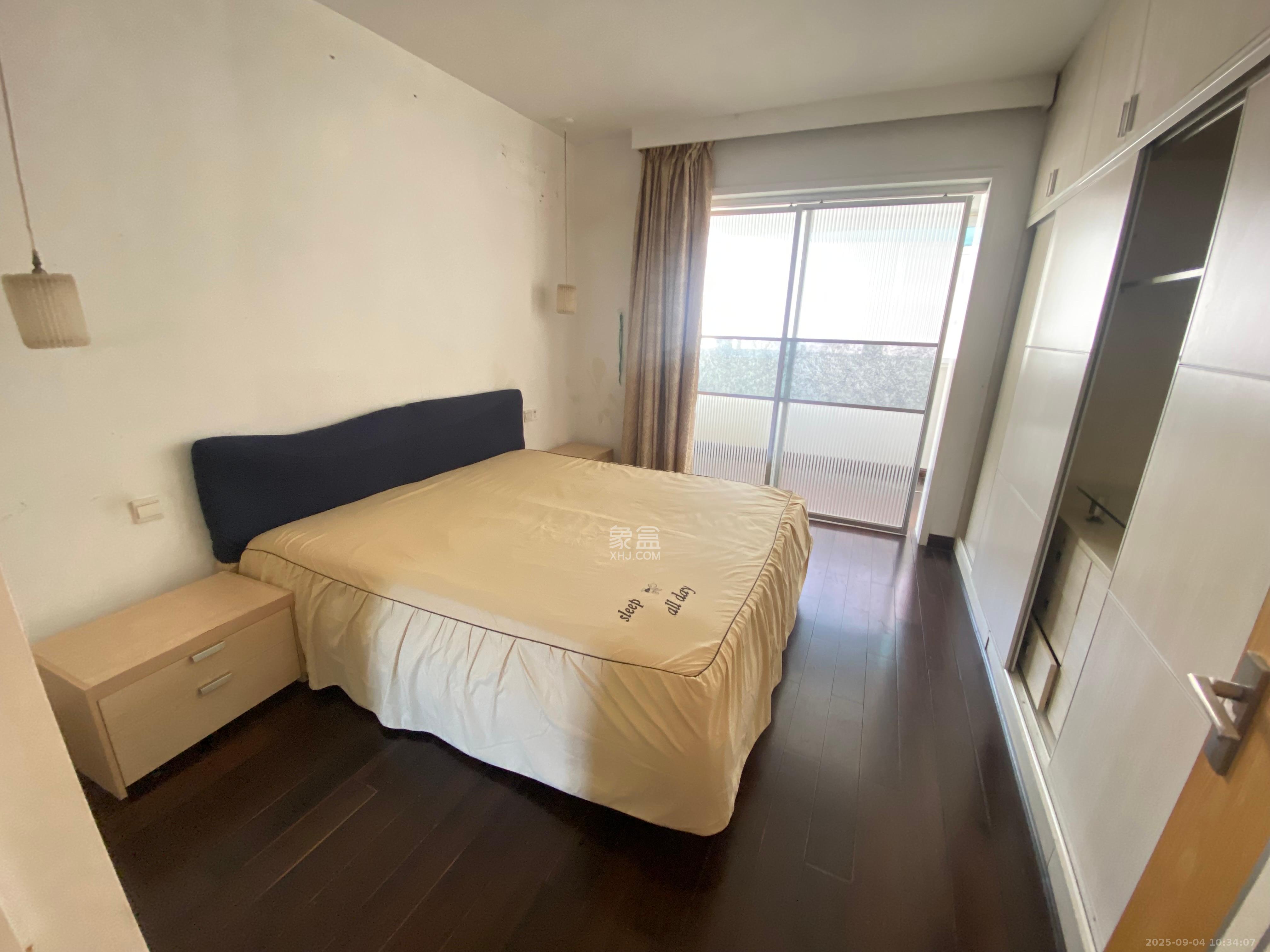 华盛花园  3室2厅1卫    2700.0元/月室内图