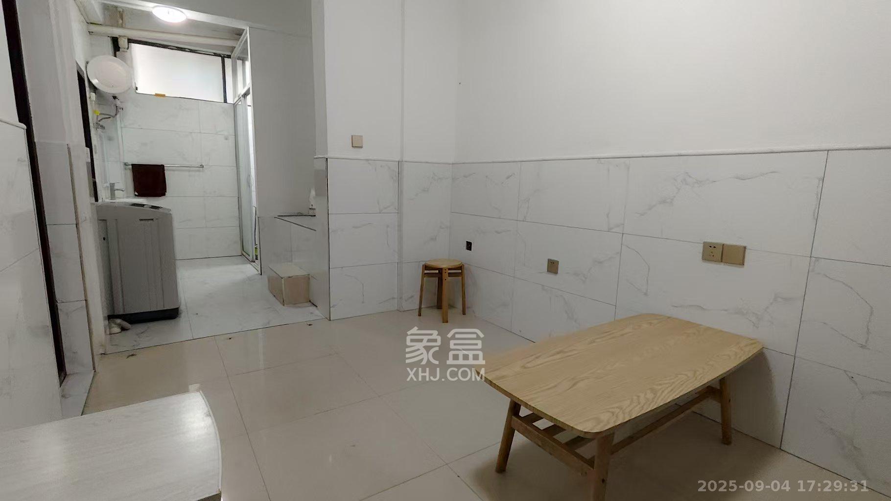 西子湖畔沃府  1室2厅2卫    1000.0元/月 西子湖畔沃府  1室2厅2卫    1000.0元/月室内图