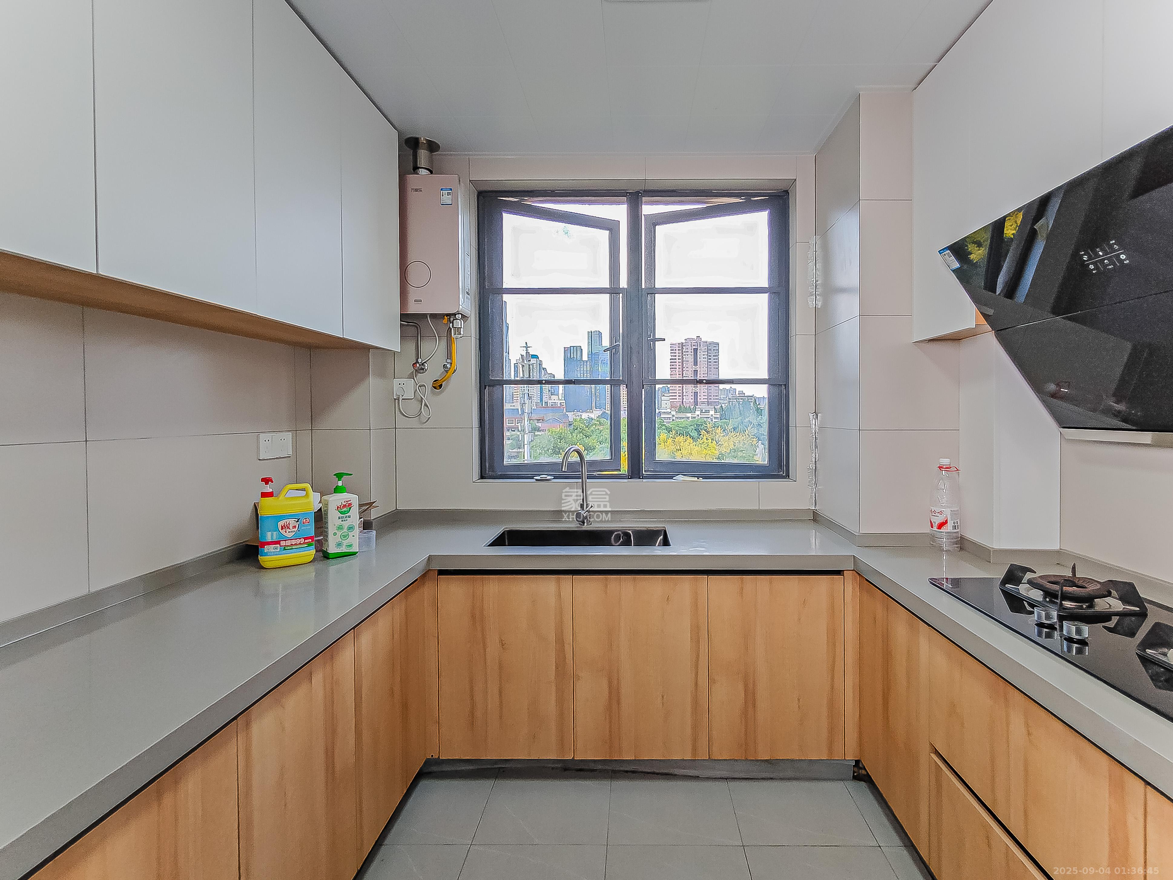 韭菜园嘉苑  4室1厅1卫    225.0万 韭菜园嘉苑  4室1厅1卫    225.0万厨房