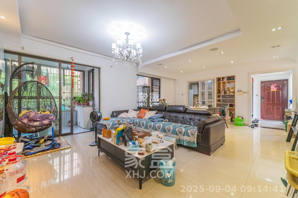 华润凤凰城三期 4室2厅2卫 3300.0元/月 华润凤凰城三期 4室2厅2卫 3300.0元/月室内图