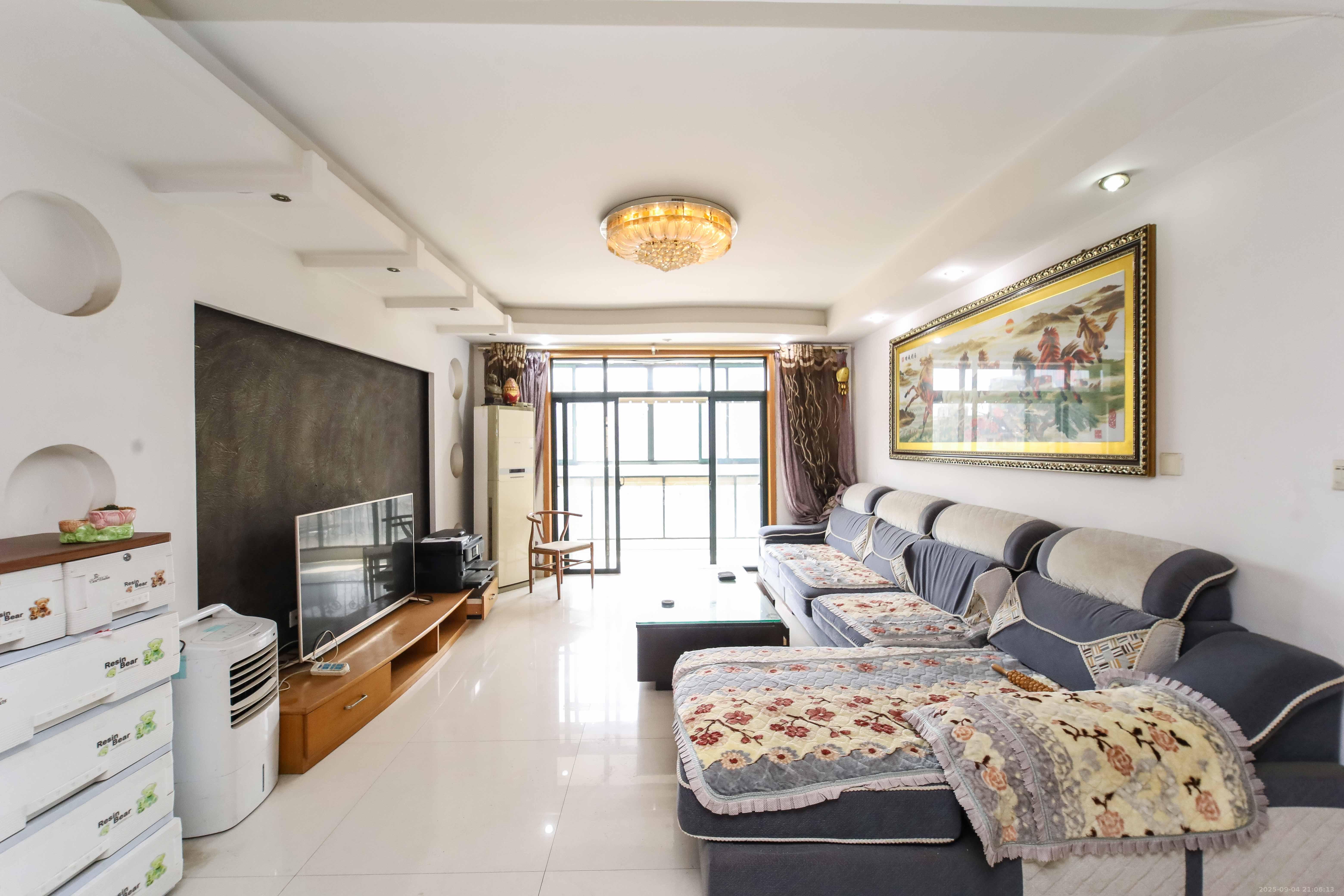 世嘉国际华城  3室2厅2卫    135.0万 世嘉国际华城  3室2厅2卫    135.0万