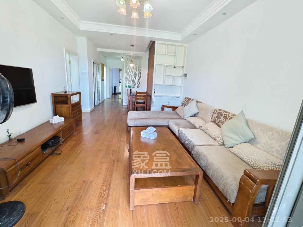 绿地公馆(绿地名邸)  3室2厅1卫    2500.0元/月 绿地公馆(绿地名邸)  3室2厅1卫    2500.0元/月