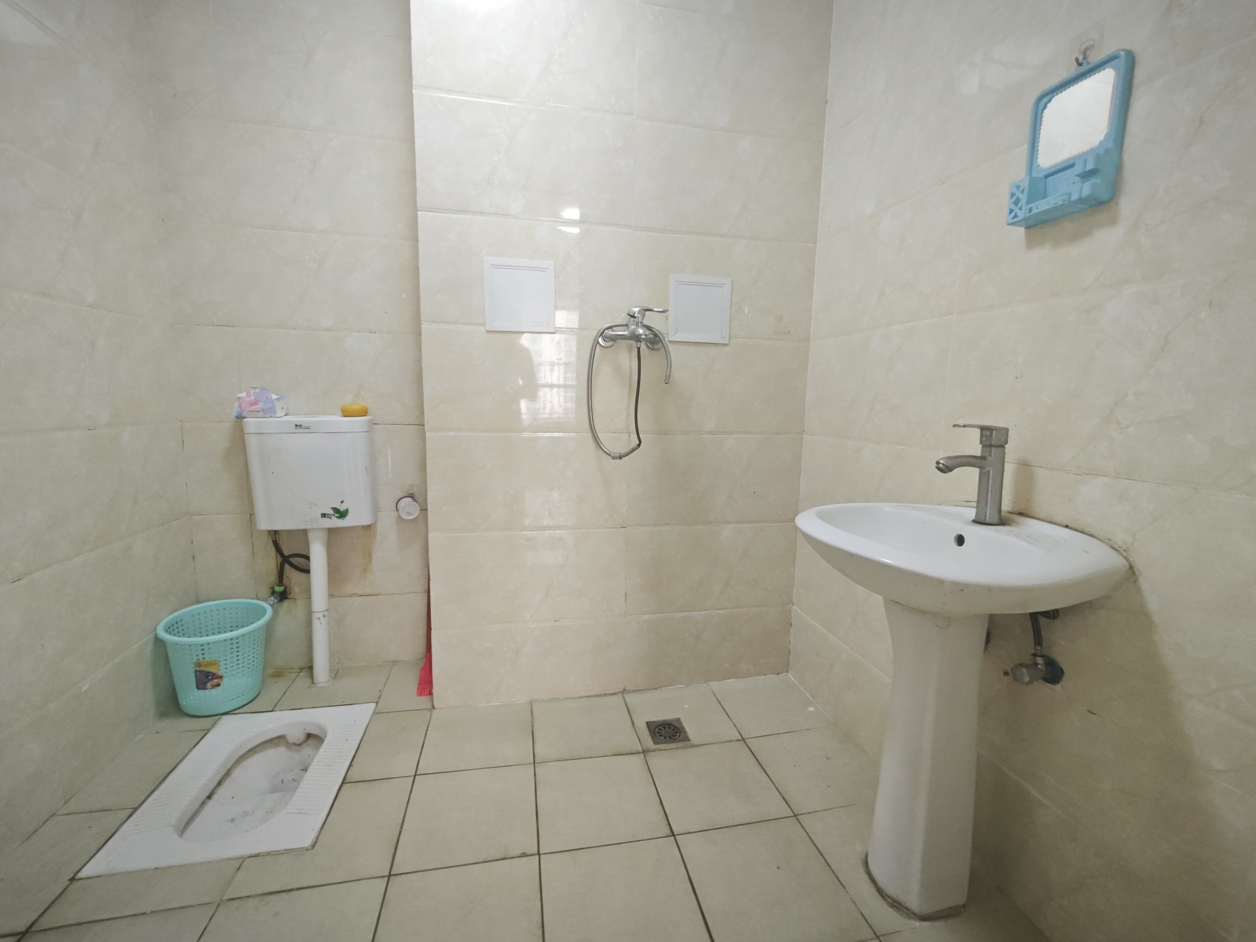 美舍嘉苑一期  4室2厅3卫    3000.0元/月 美舍嘉苑一期  4室2厅3卫    3000.0元/月室内图