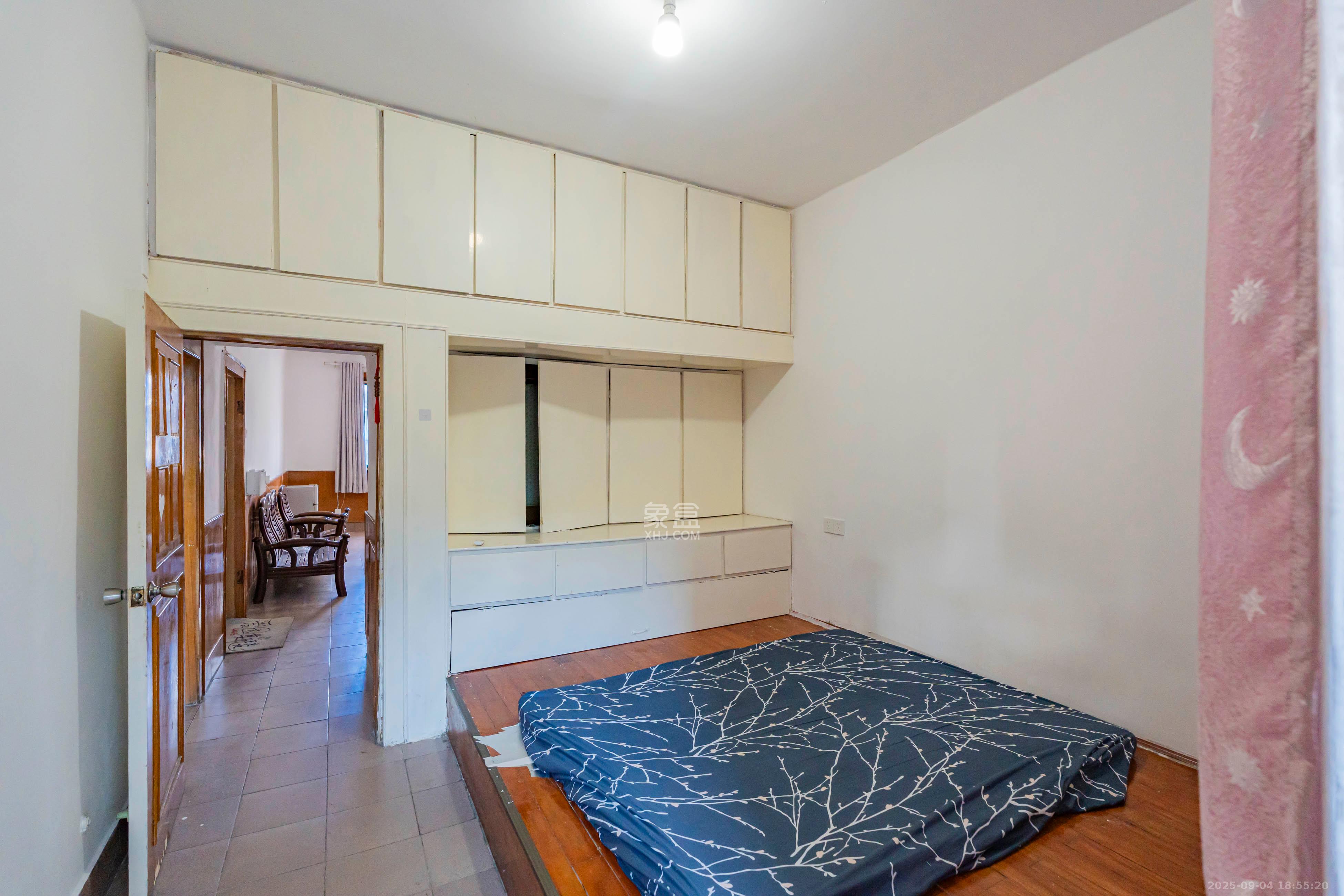 营盘街社区 2室1厅1卫 55.0万 营盘街社区 2室1厅1卫 55.0万卧室