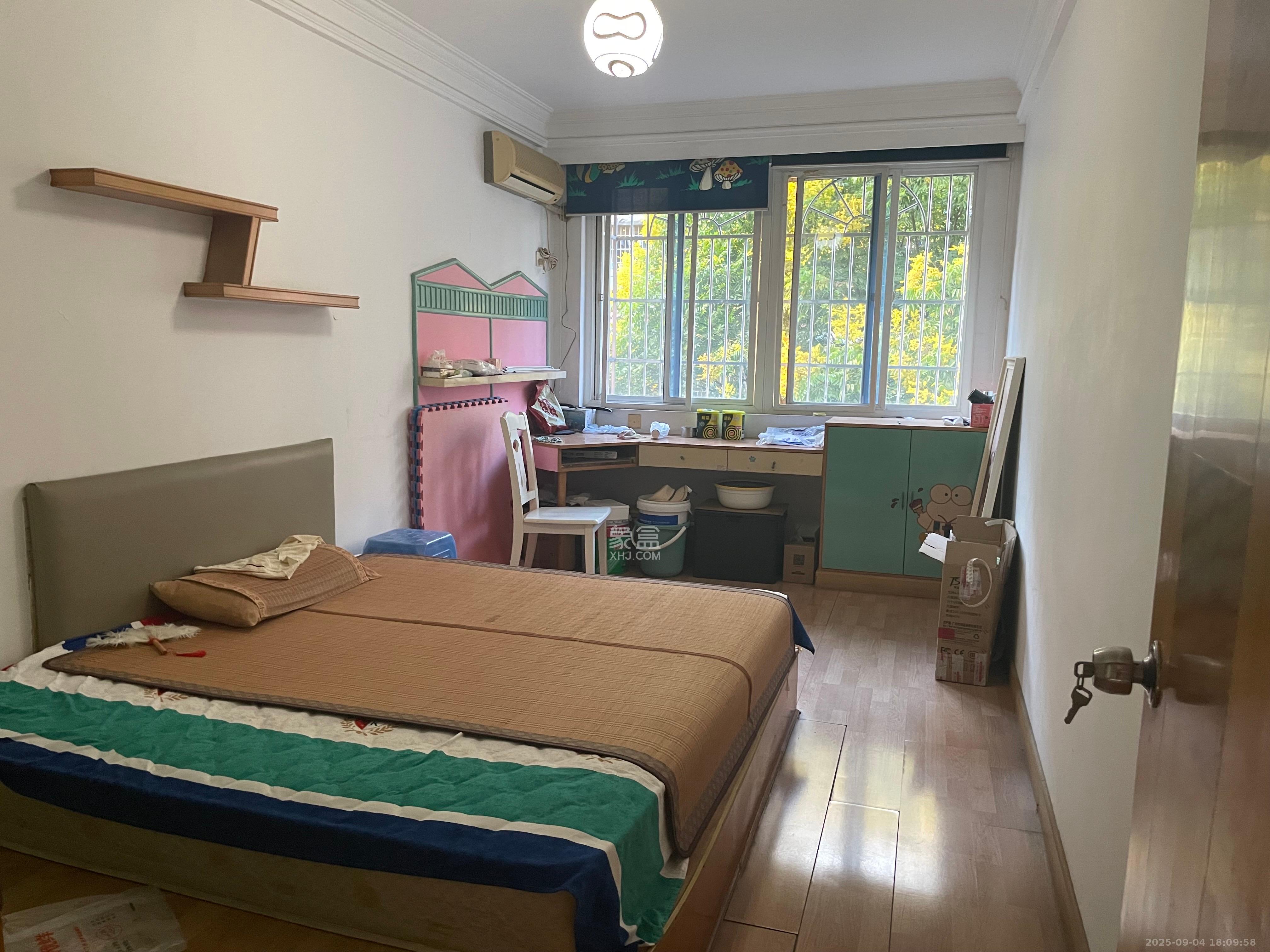 白沙苑  3室2厅2卫    2000.0元/月室内图