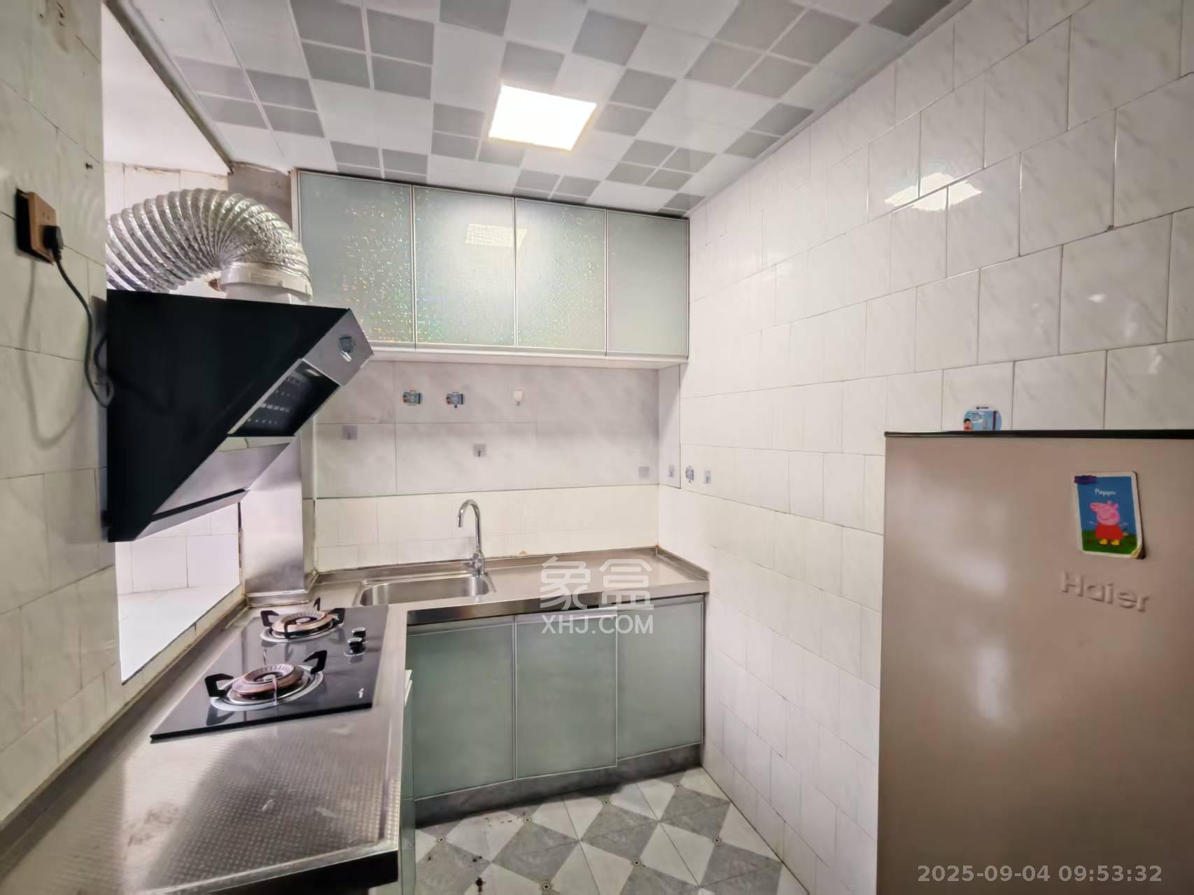 西湖新村  3室1厅1卫    1800.0元/月 西湖新村  3室1厅1卫    1800.0元/月室内图