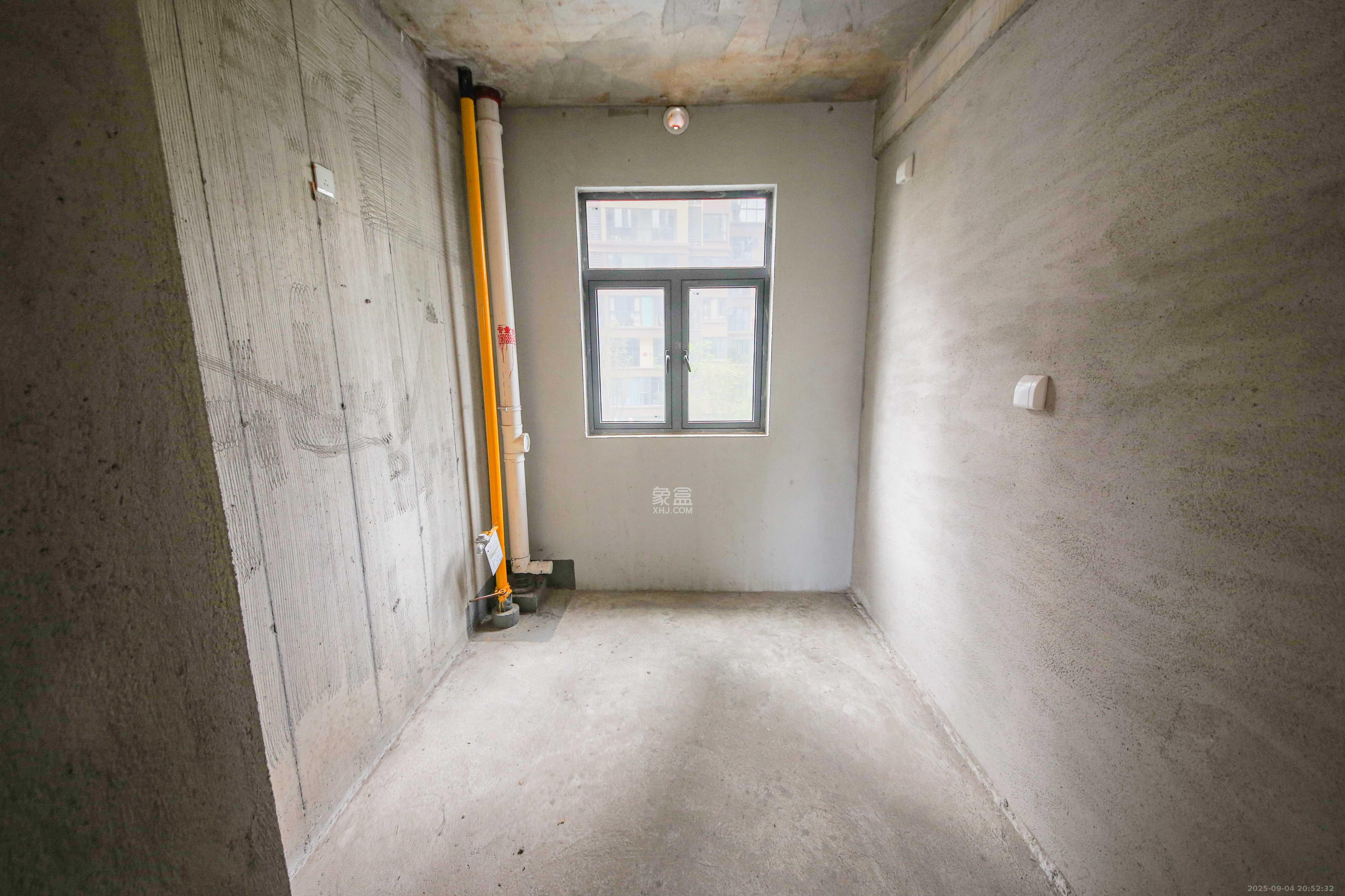 中建钰和城  3室2厅2卫   2000.00元/月室内图