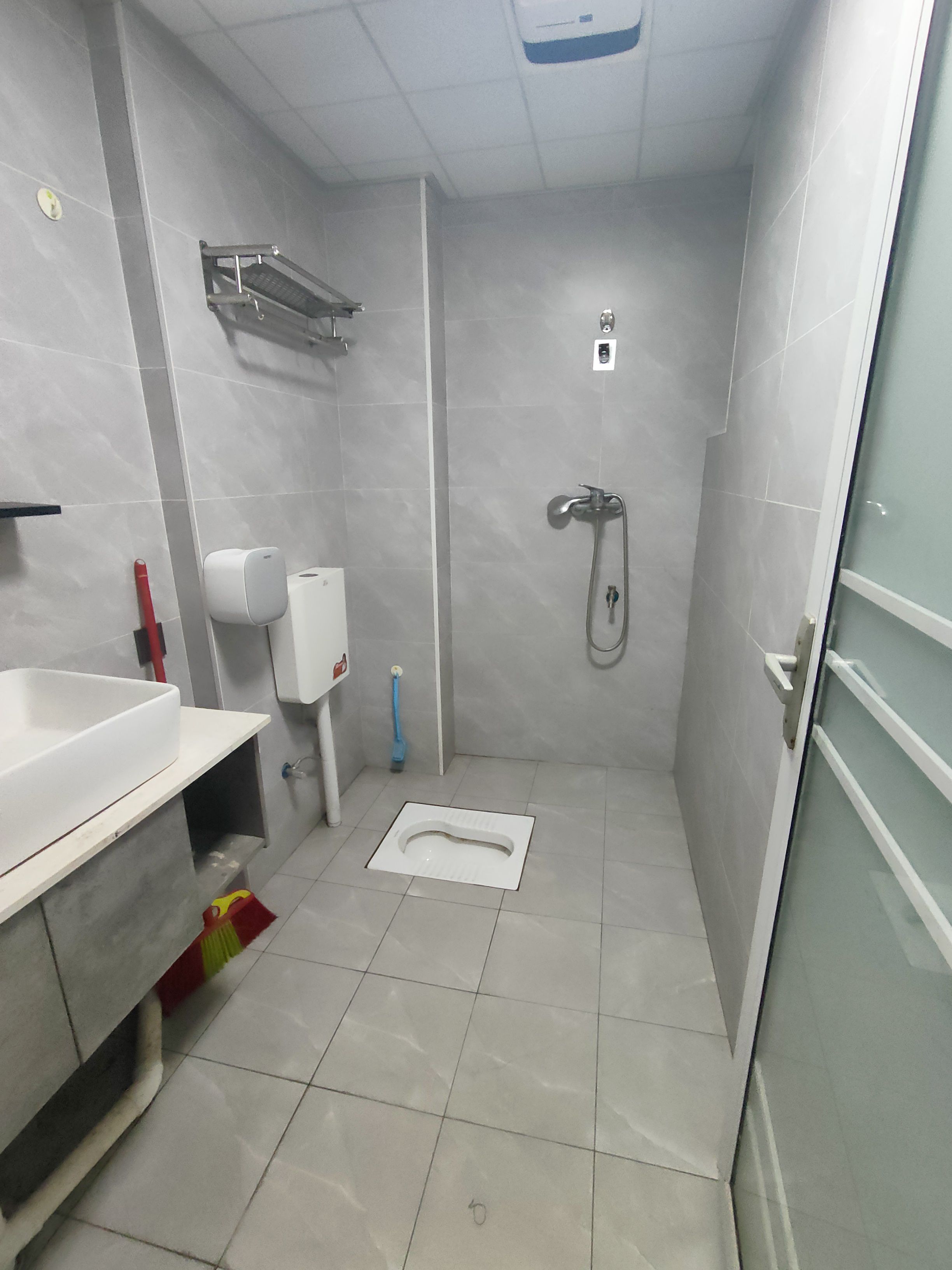 民俗文化广场 1室0厅0卫 1500.00元/月 民俗文化广场 1室0厅0卫 1500.00元/月室内图