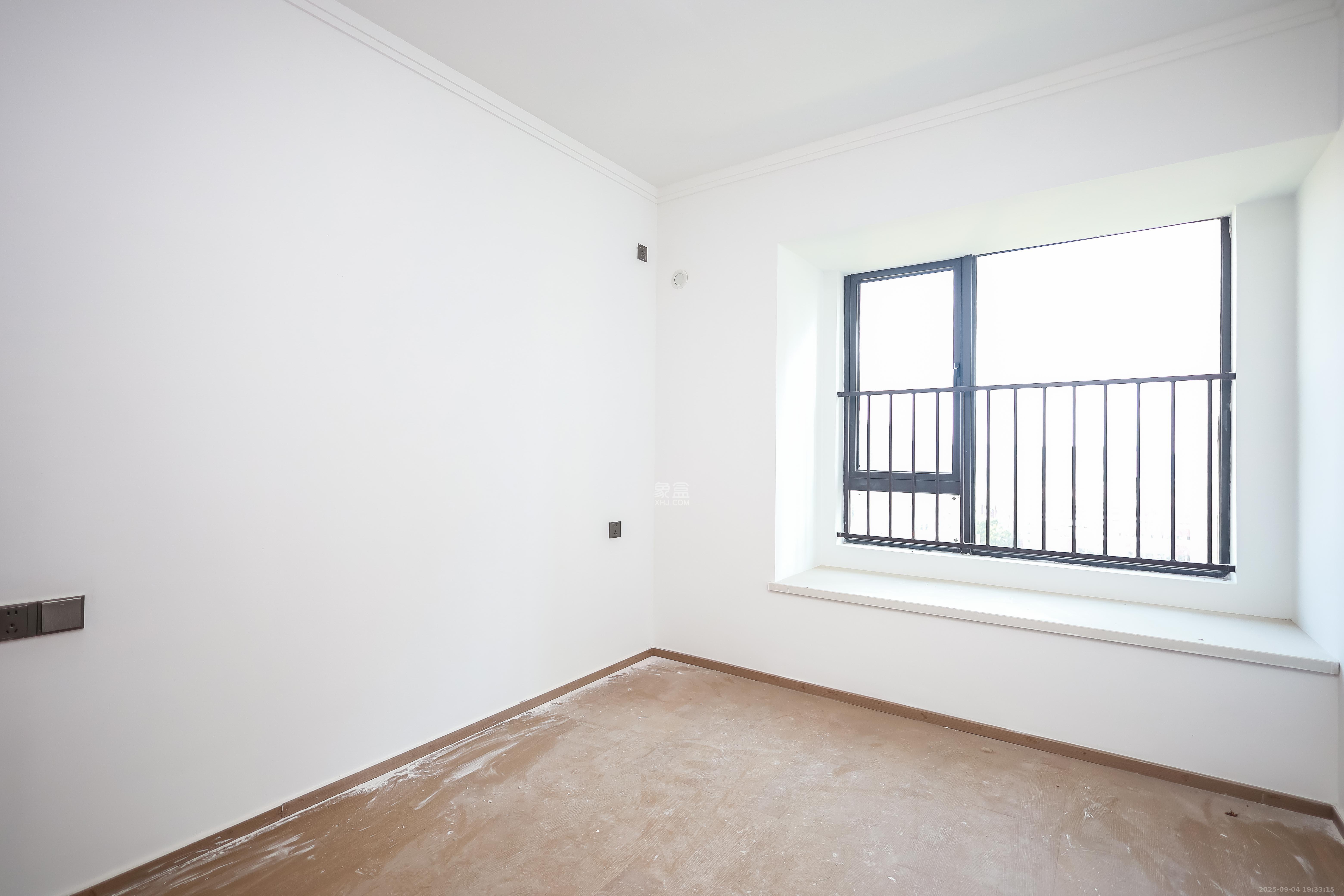 汉唐世家二期  4室2厅2卫    115.0万 汉唐世家二期  4室2厅2卫    115.0万卧室