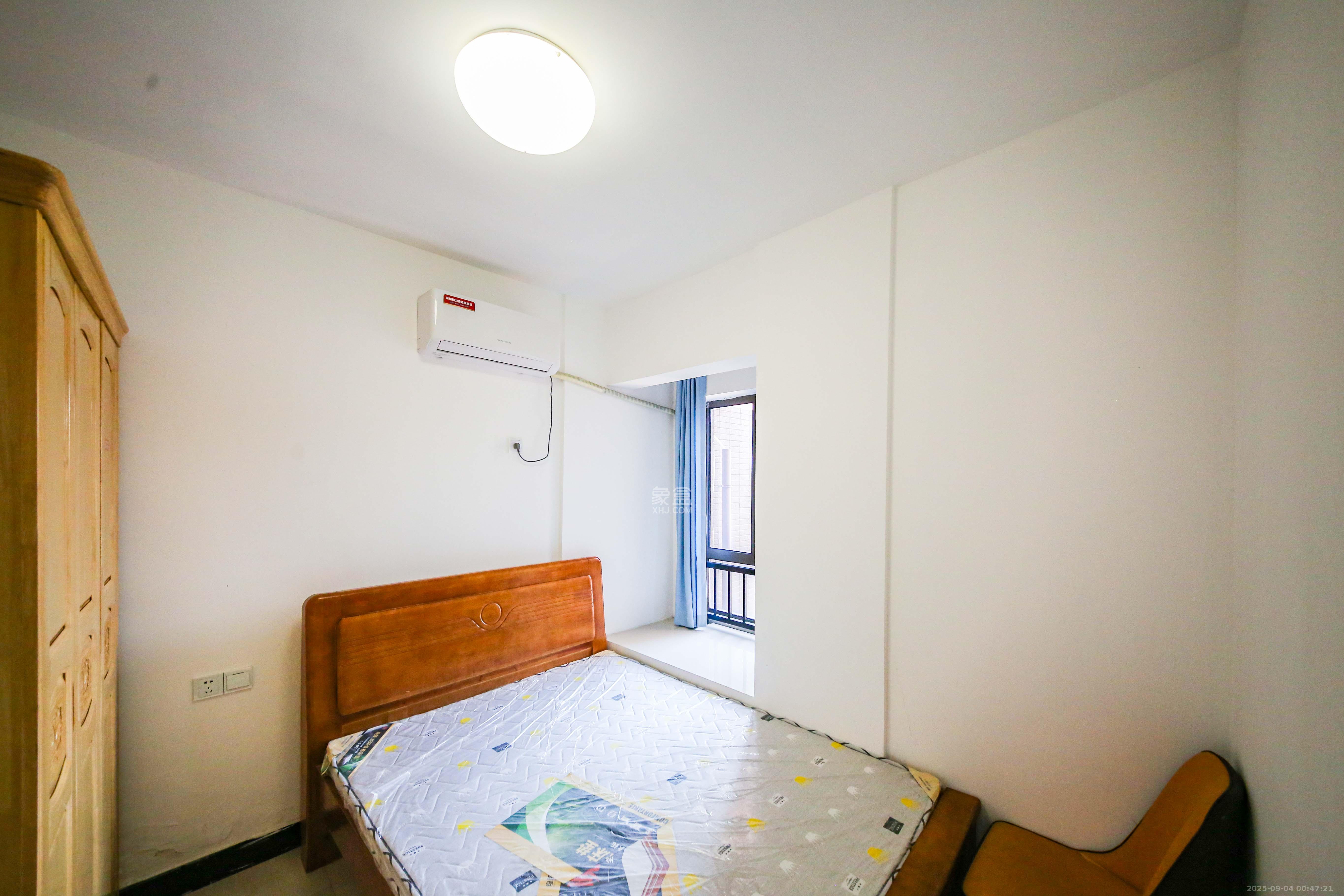 润屋美院 3室2厅1卫 88.0万 润屋美院 3室2厅1卫 88.0万卧室