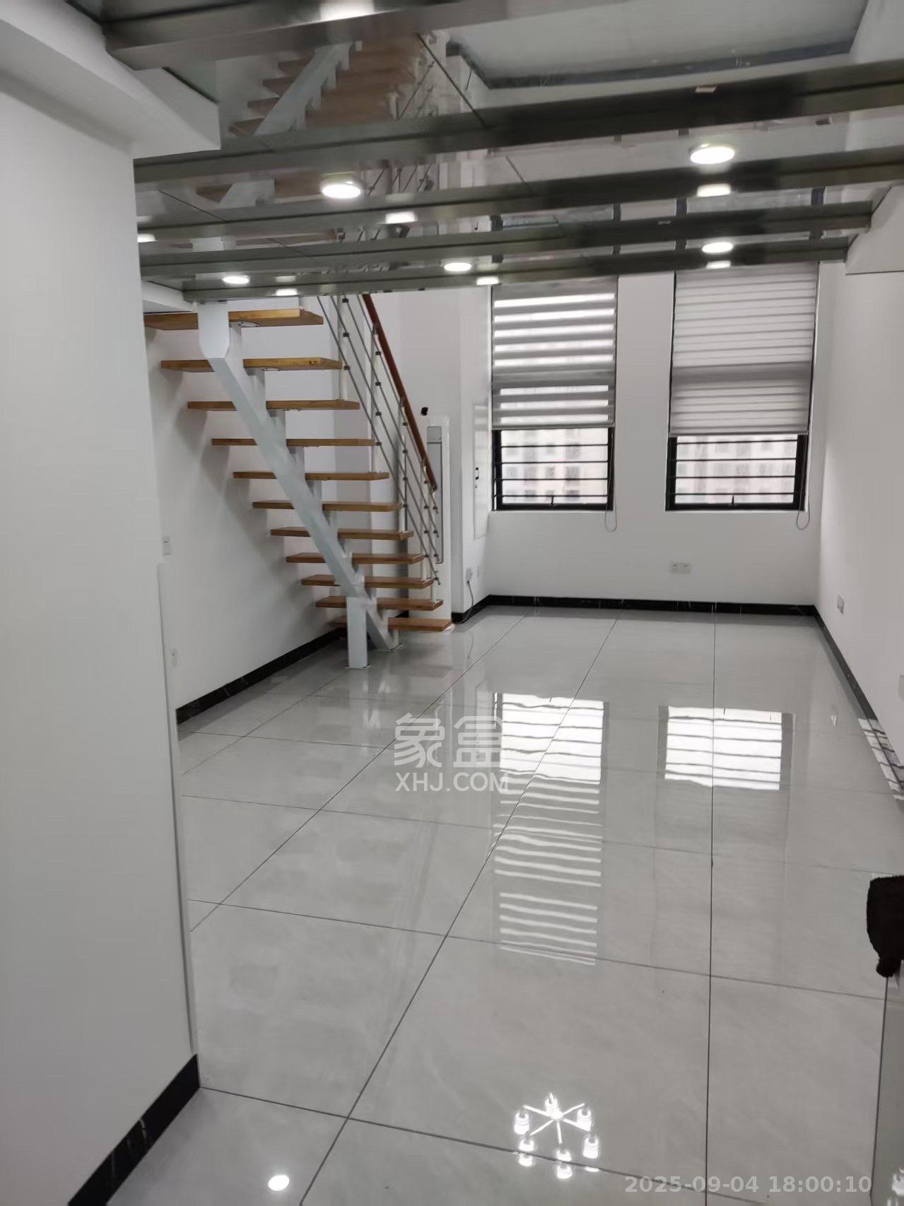 华润置地广场二期 2室1厅1卫 1500.0元/月 华润置地广场二期 2室1厅1卫 1500.0元/月室内图