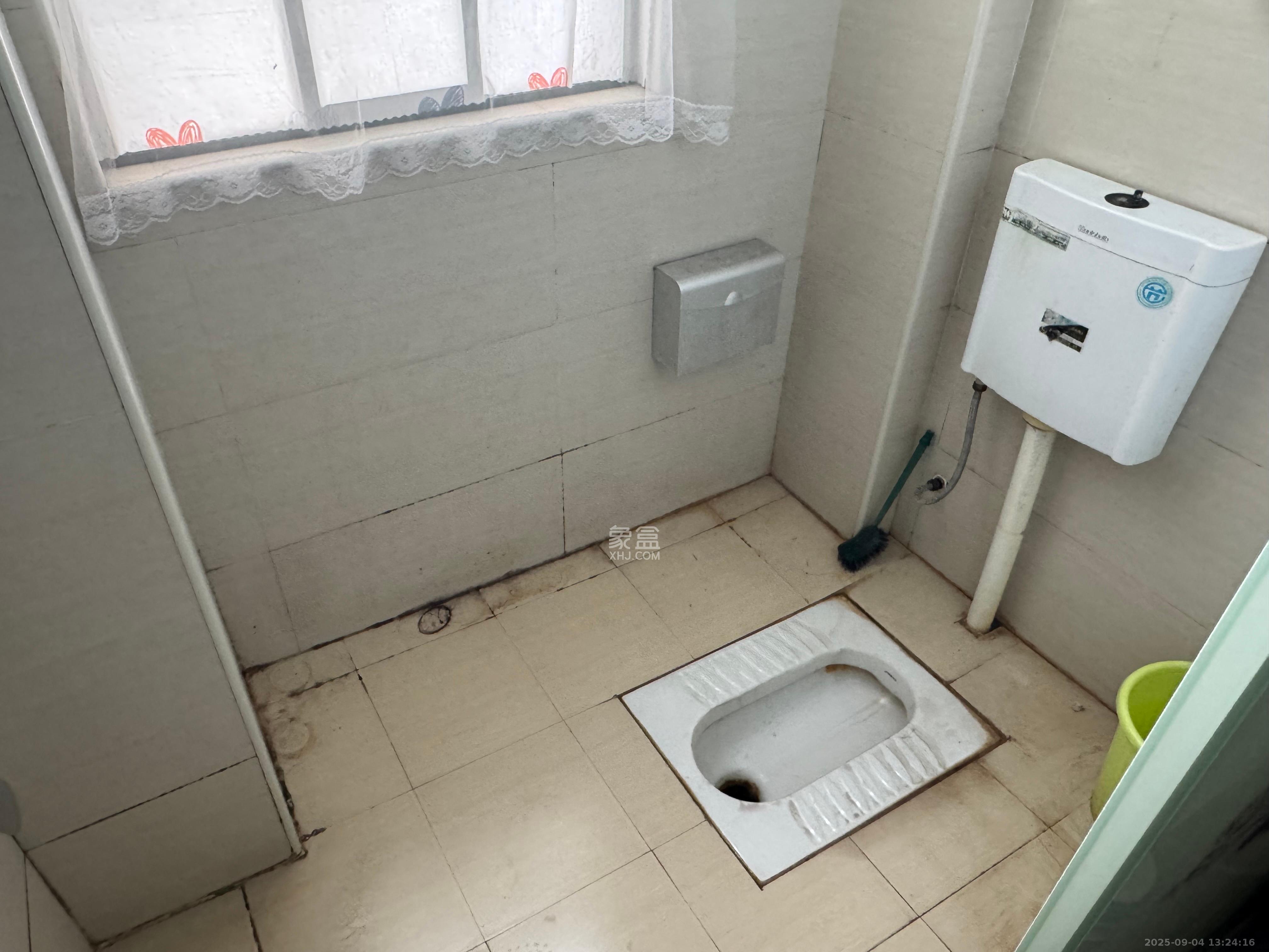 华美公寓(新猎鹰公寓)  2室1厅1卫    2000.0元/月 华美公寓(新猎鹰公寓)  2室1厅1卫    2000.0元/月室内图