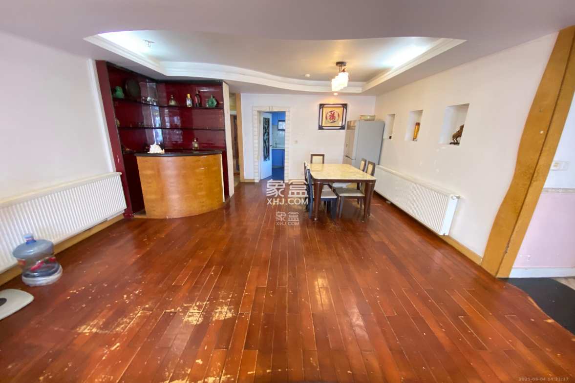 华盛花园  4室2厅2卫    3500.0元/月 华盛花园  4室2厅2卫    3500.0元/月室内图