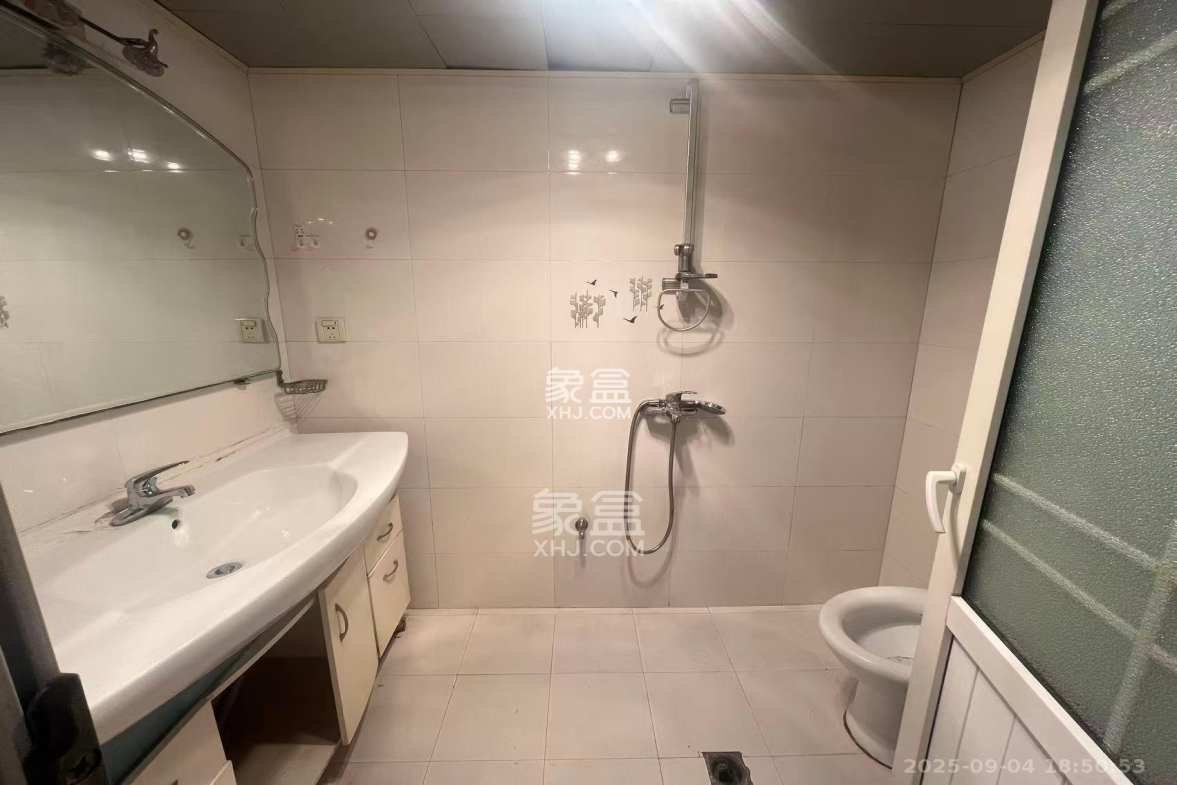 名都花园  2室2厅1卫    2000.0元/月 名都花园  2室2厅1卫    2000.0元/月室内图